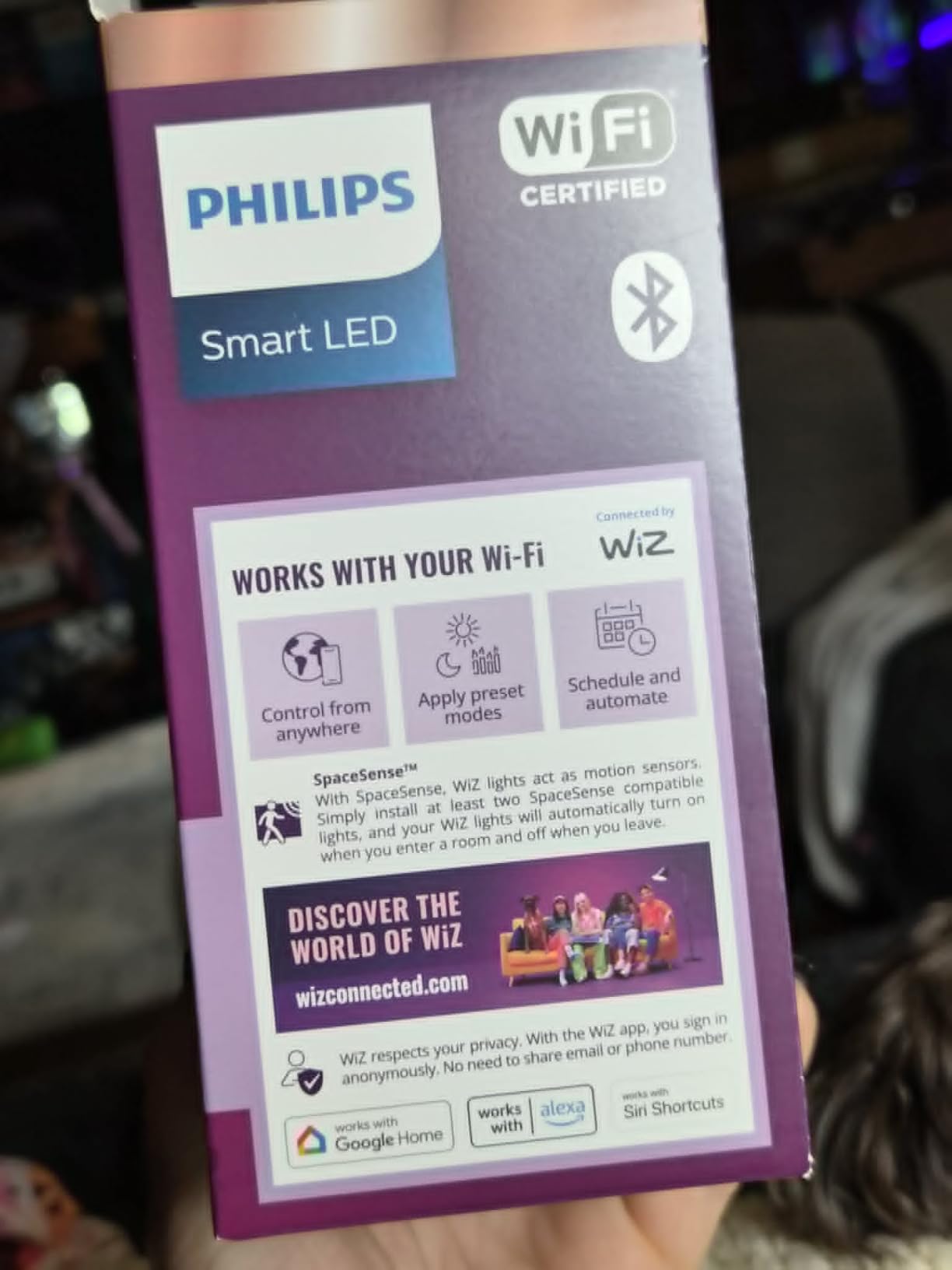 PHILIPS Smart LED Full Color Light Bulb 4-Pack, A19 60W 800LM E26 Indoor, Sunset to Sunrise Automation + Motion Detection + Control with Voice or App, Matter Compatible customer photo 1