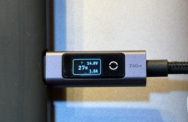 UGREEN Nexode 240W USB-C to USB-C Cable with TFT Smart Display, 3.3ft customer photo 2