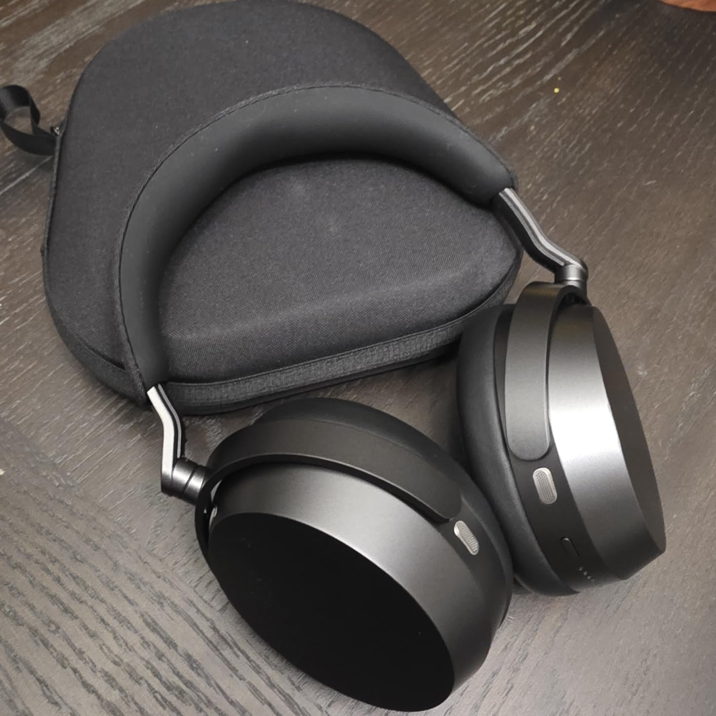 Sennheiser Momentum 5 Wireless Headphones, ANC, 57 Hr Battery, Black customer photo 2