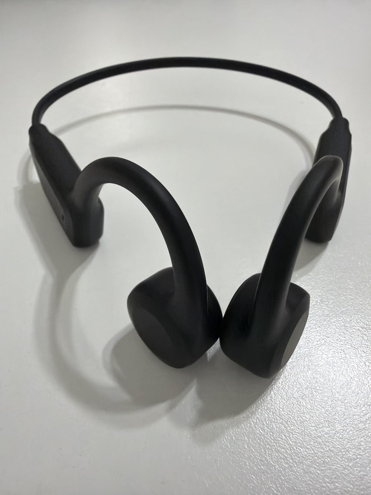 New Bone Conduction Open-Ear Headphones, Bluetooth 6.0, IPX5 Waterproof, 8H Playtime, Lightweight & Comfortable Sports Earphones for Running, Gym, Cycling, Workout, Sweatproof Wireless Headsets customer photo 1