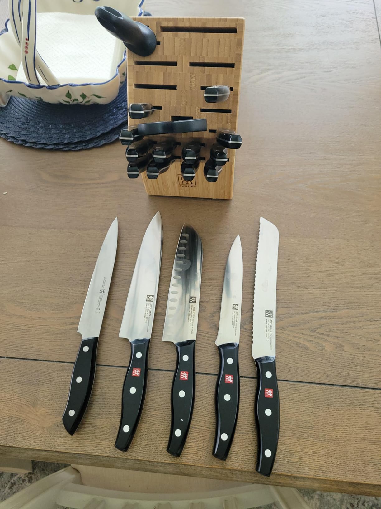 ZWILLING Twin Signature 19-pc Kitchen Knife Set with Block, Chef Knife, Professional Chef Knife Set, German Knife Set Light Brown customer photo 1
