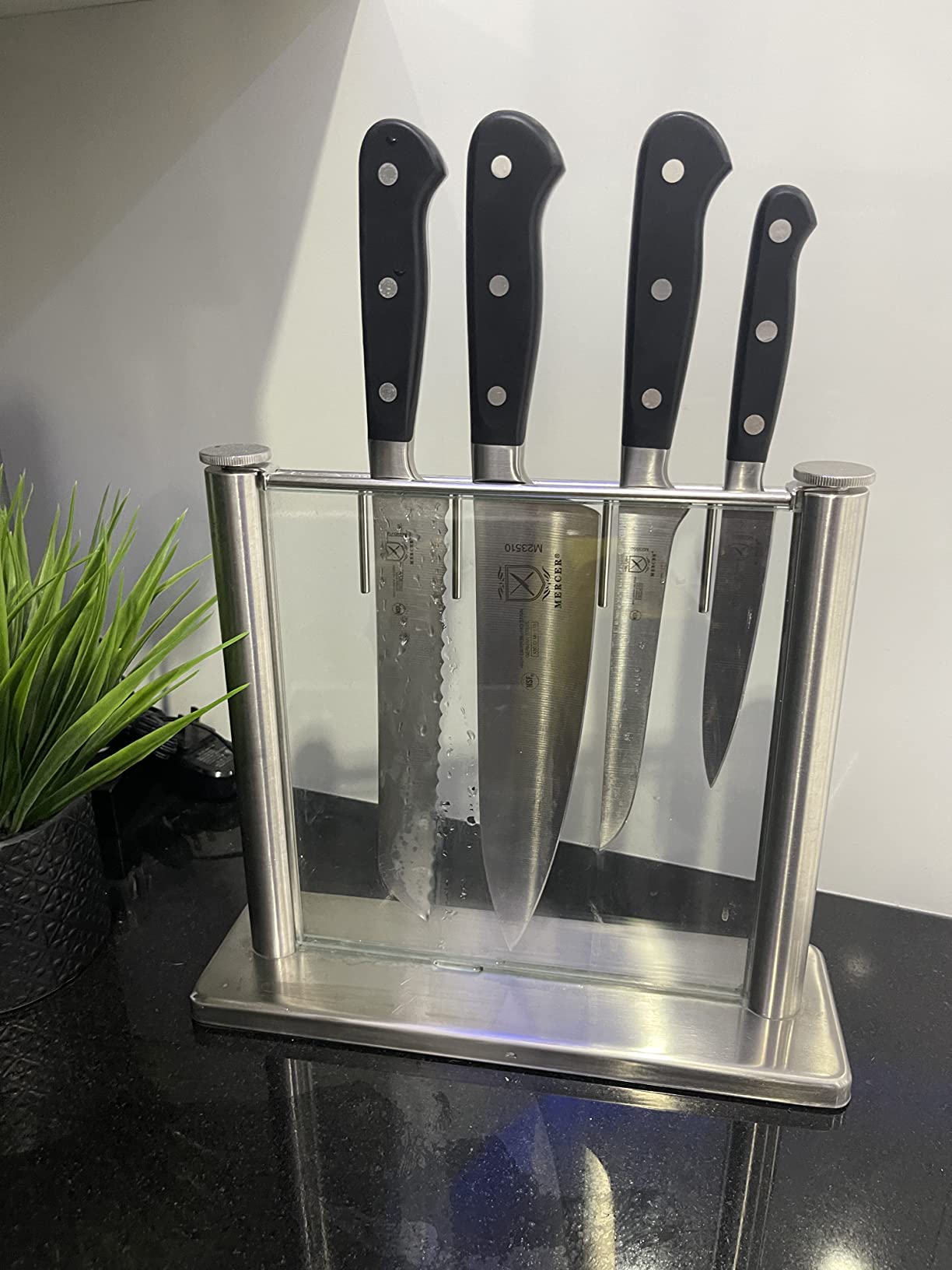 Mercer Culinary M23500 Renaissance 6-Piece Forged Knife Block Set, Tempered Glass Block customer photo 2