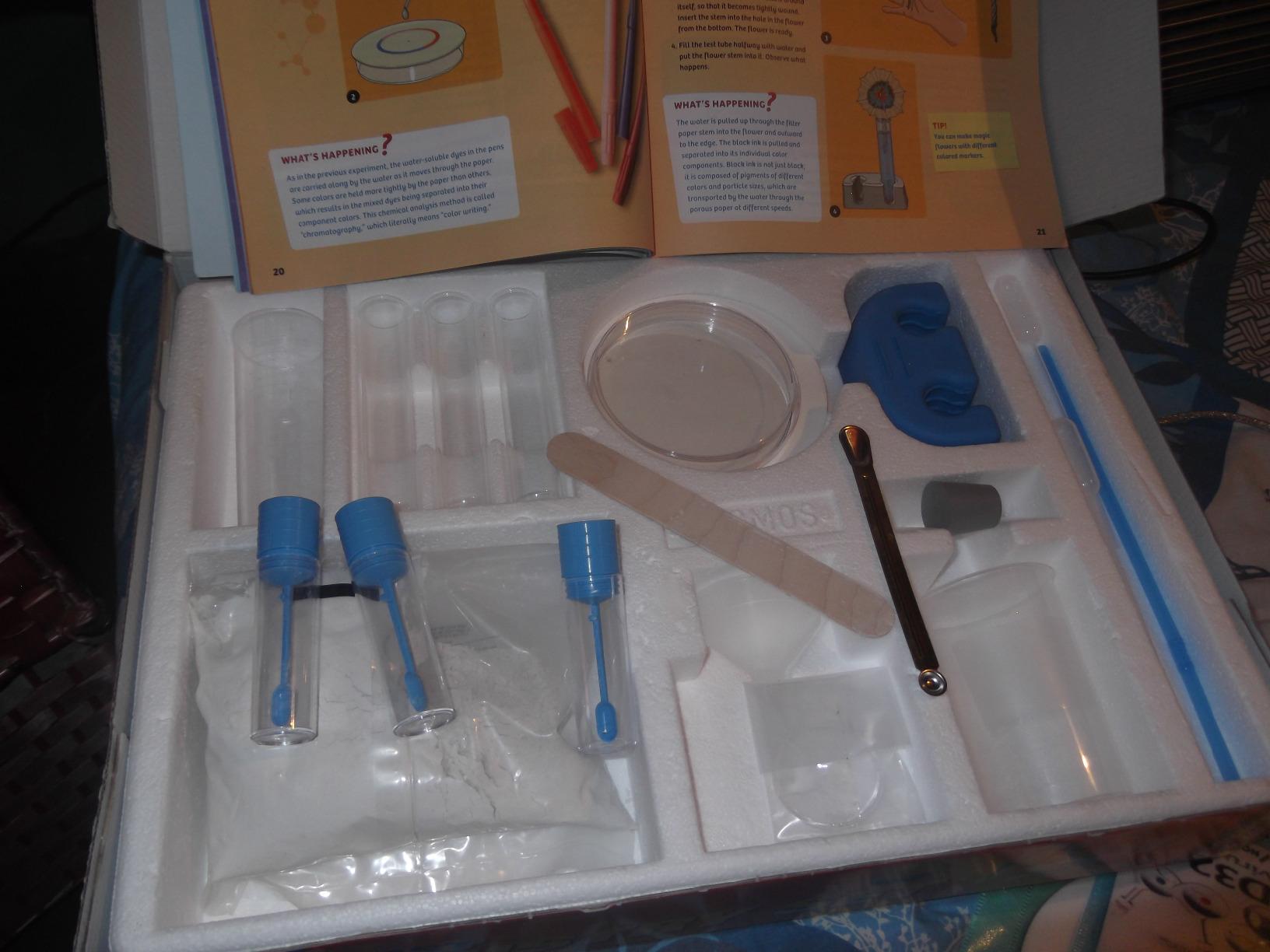 Thames and Kosmos Kids First Chemistry Set Science Kit customer photo 2