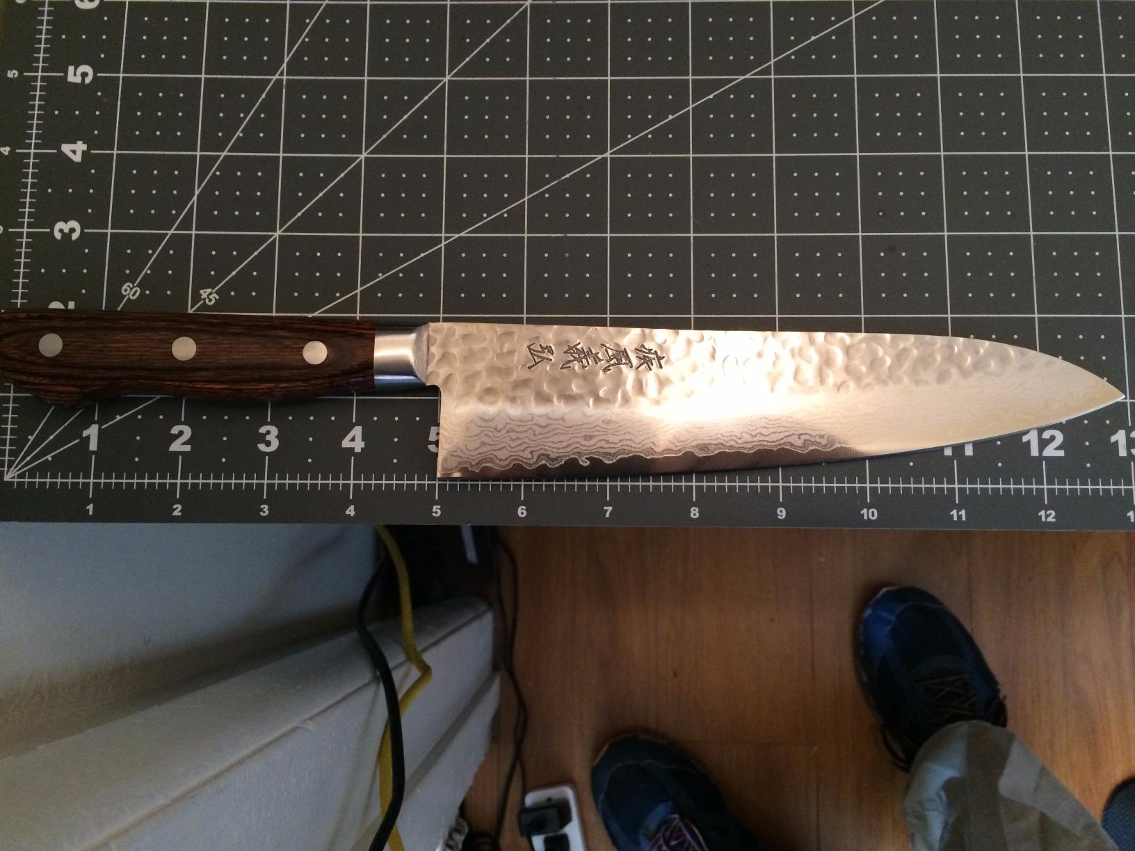 Yoshihiro VG10 16 Layer Hammered Damascus Gyuto Japanese Chefs Knife (8.25'' (210mm)) customer photo 2