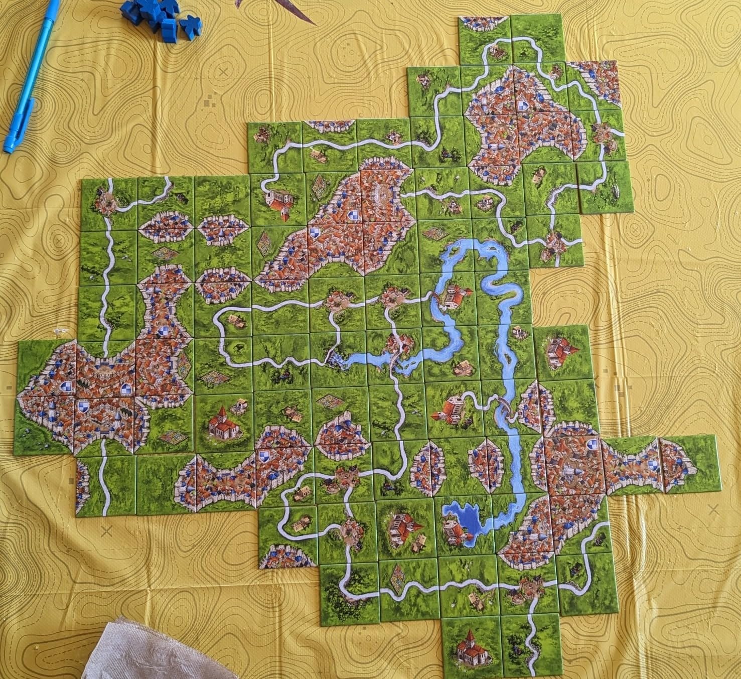 Carcassonne Tile Placement Strategy Board Game, 2-5 Players, 35 Min customer photo 1
