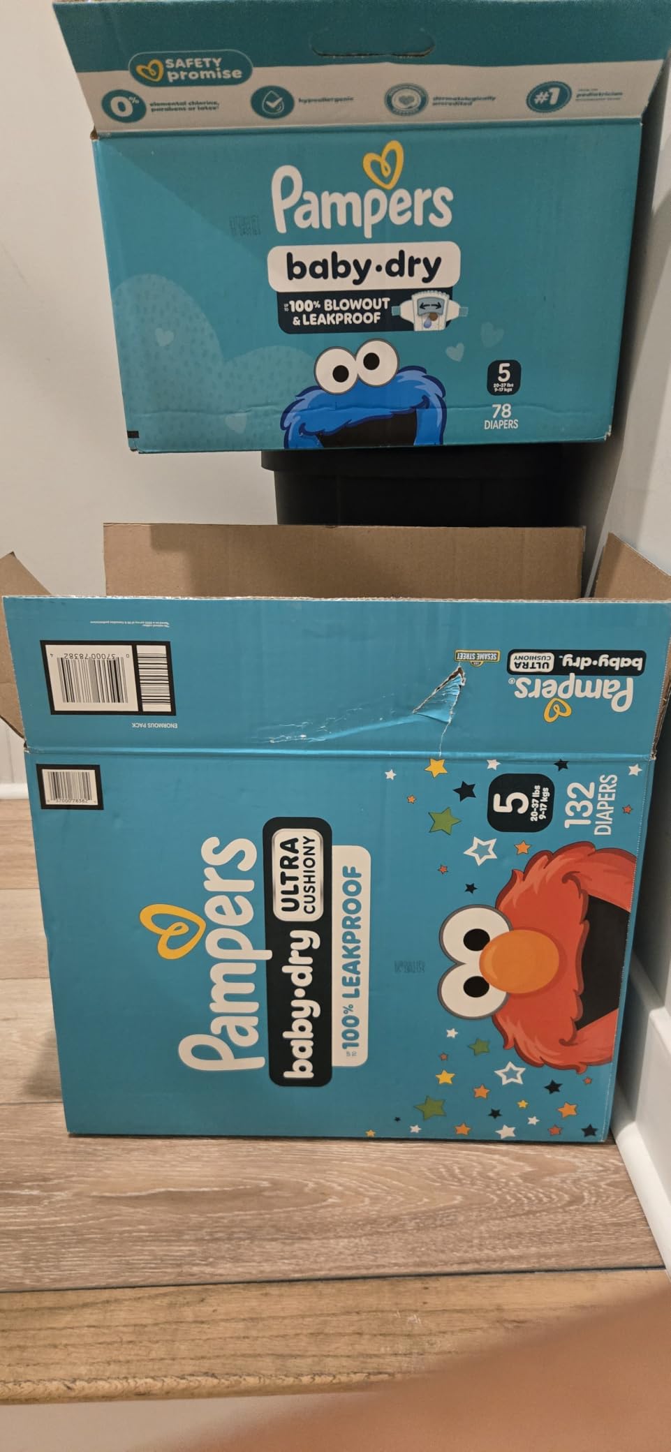 Pampers Baby Dry Ultra Cushiony Diapers, Size 1 (8-14 lbs), 120 Count, Up to 100% Leakproof (Packaging May Vary) customer photo 2