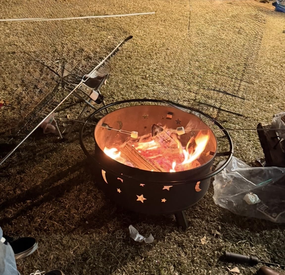 Pure Garden Round Outdoor Fire Pit with Star Cutouts, Black, 32-Inch customer photo 1