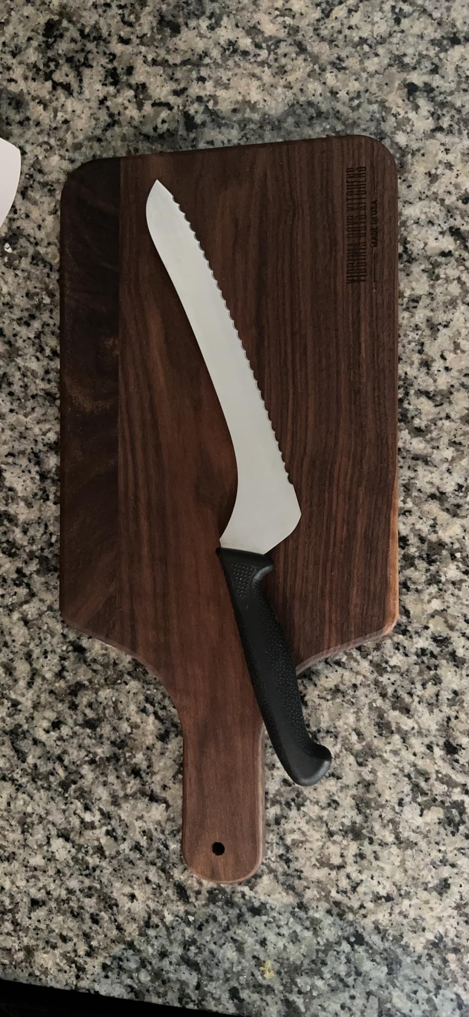 Mercer Culinary M23890 Millennia Black Handle, 9-Inch Offset Wavy Edge, Bread Knife customer photo 1