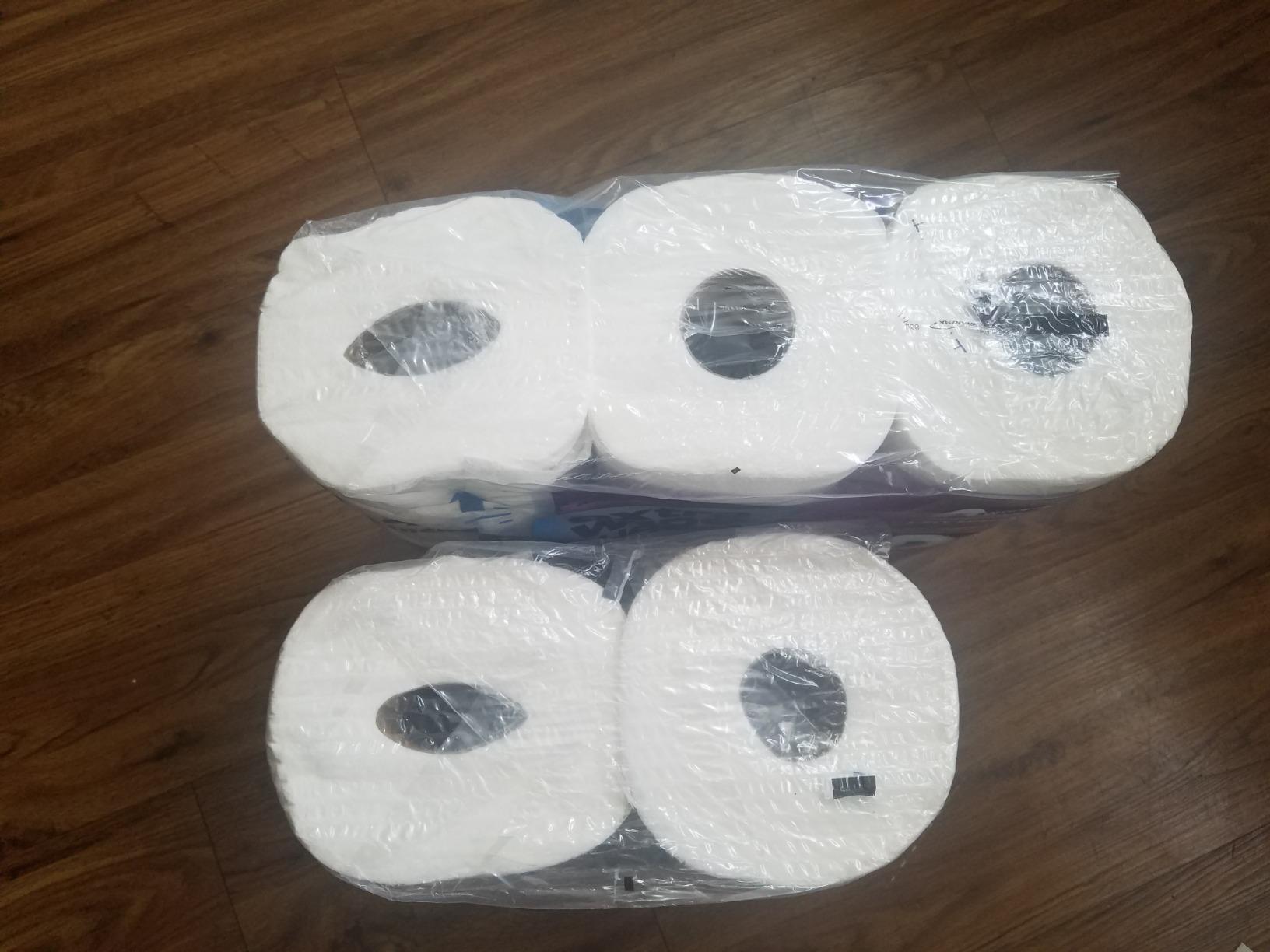 Amazon Brand - Presto! 2-Ply Ultra-Soft Toilet Paper, Septic-Safe, 24 Family Mega Rolls = 120 Regular Rolls, 308 Sheets, Unscented, Pack of 4 customer photo 2