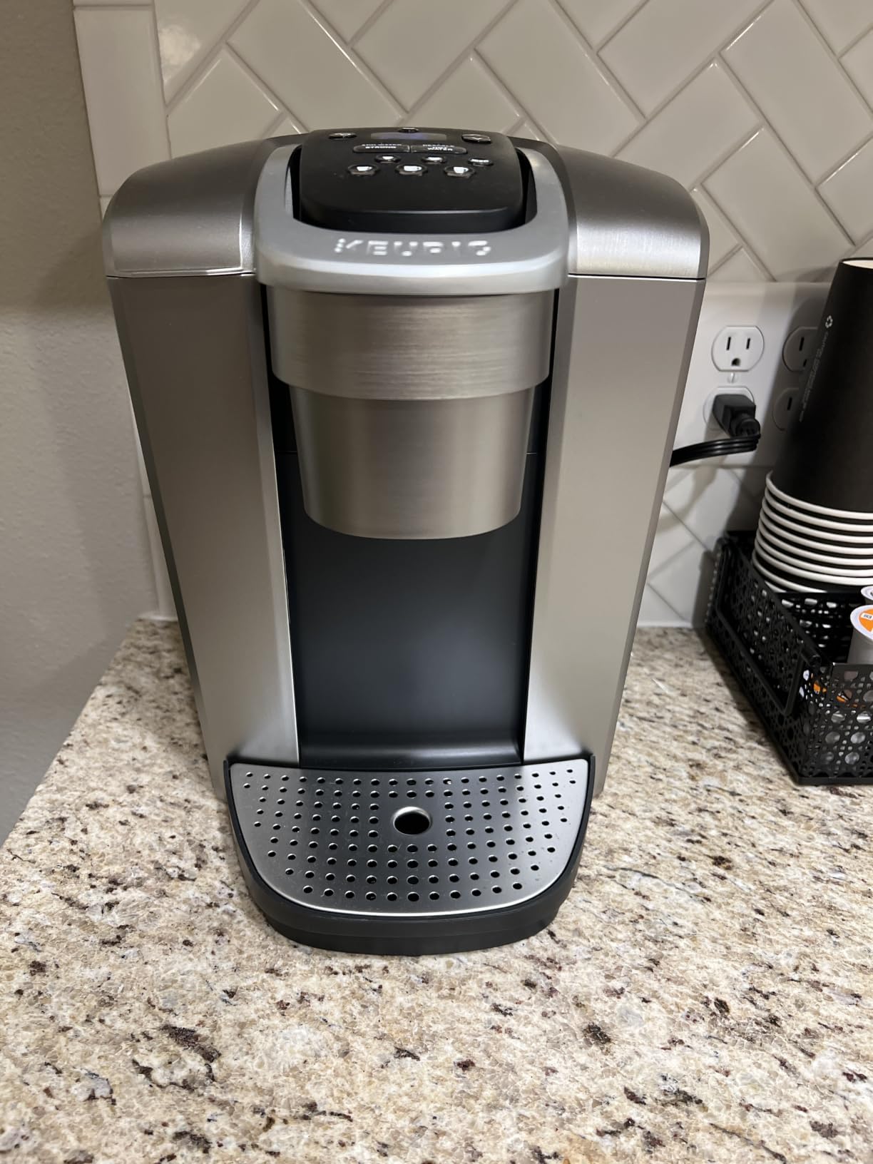 Keurig K-Elite Single Serve K-Cup Pod Coffee Maker, with Strength and Temperature Control, Iced Coffee Capability, 8 to 12oz Brew Size, Programmable, Brushed Slate customer photo 2