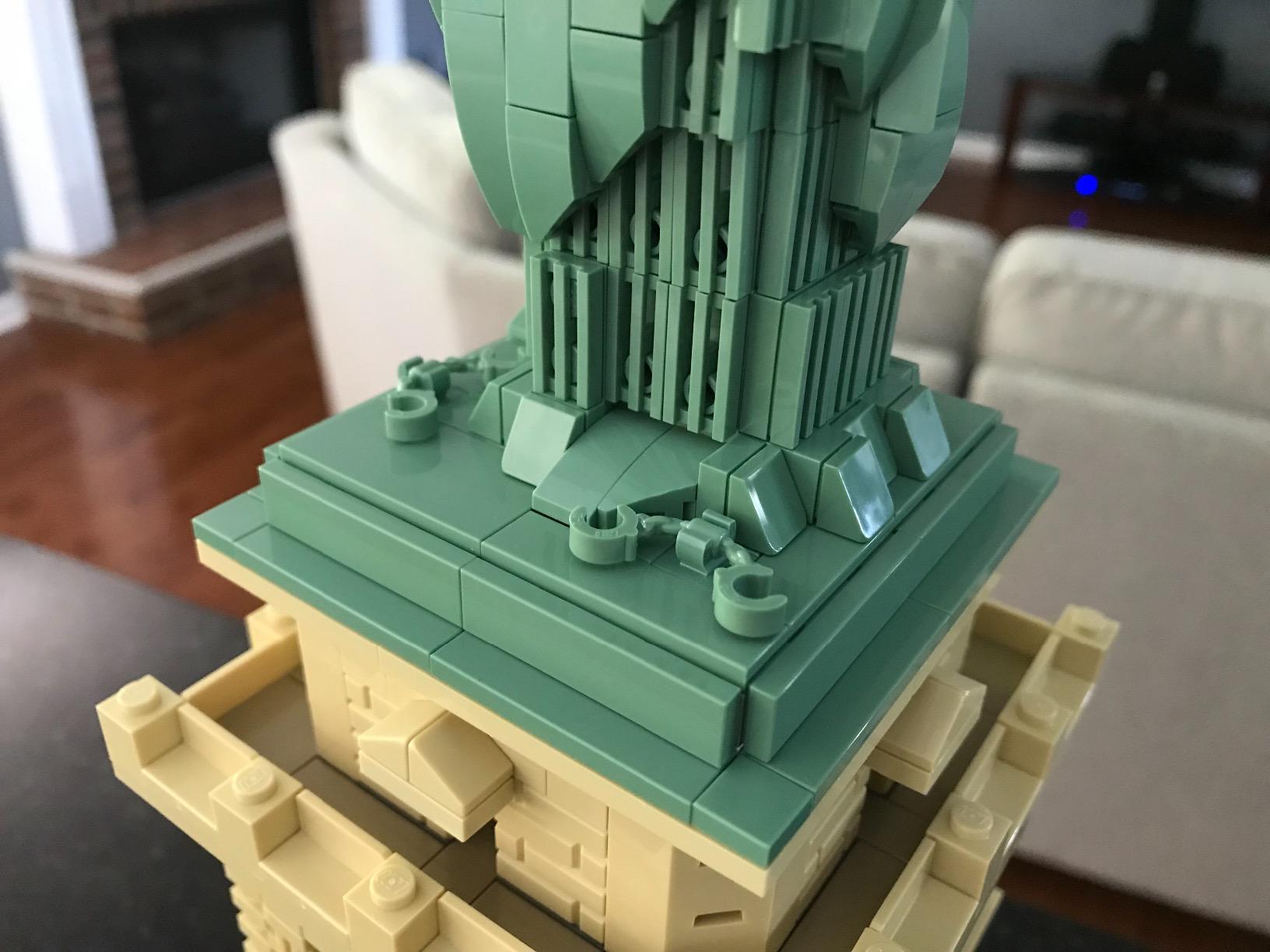 LEGO Architecture Statue of Liberty Model Building Set - Collectible New York City Souvenir, Creative Home Décor or Office Centerpiece, Great Gift Idea for Adults and Teens, 21042 customer photo 2
