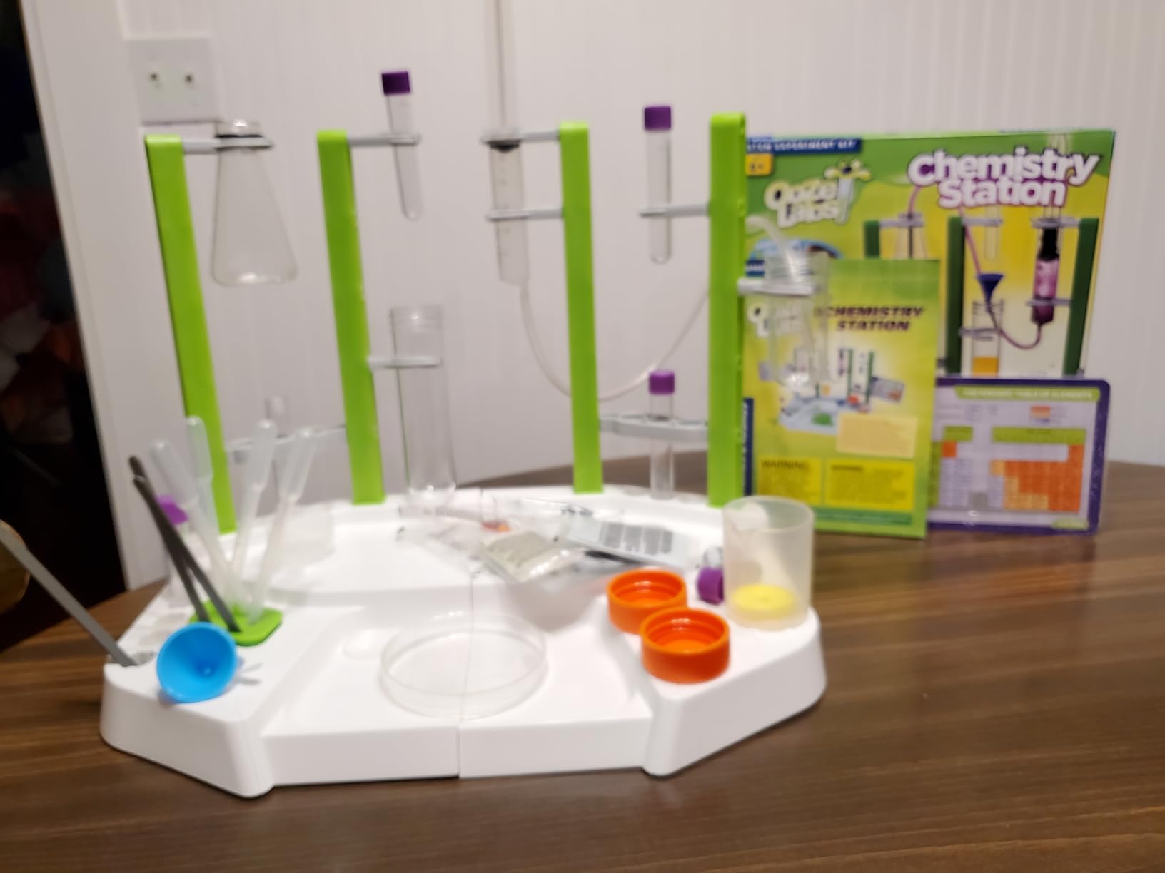 Ooze Labs: Chemistry Station | Experiment Set customer photo 1
