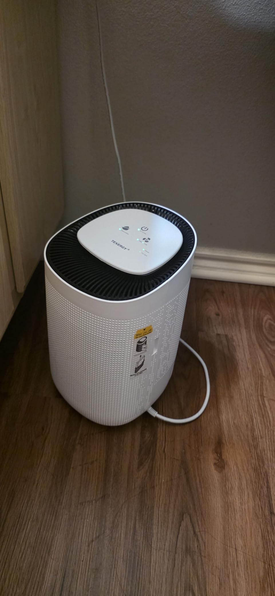 Tenergy Sorbi 1000ml Air Dehumidifier w/Purifying Function, True HEPA Filter, Auto Shutoff, Touch Control Adjustable Air Speed, Ultra-Quiet, Ideal for Closets & Bathrooms customer photo 2