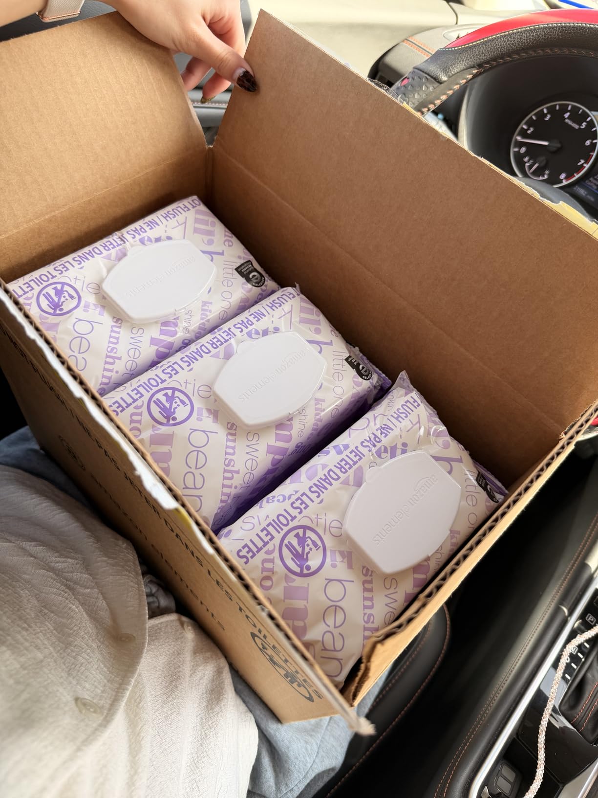 Amazon Basics Baby Wipes, Sensitive, 810 Count, Flip-Top Packs, Pack of 9 (Previously Amazon Elements) customer photo 2