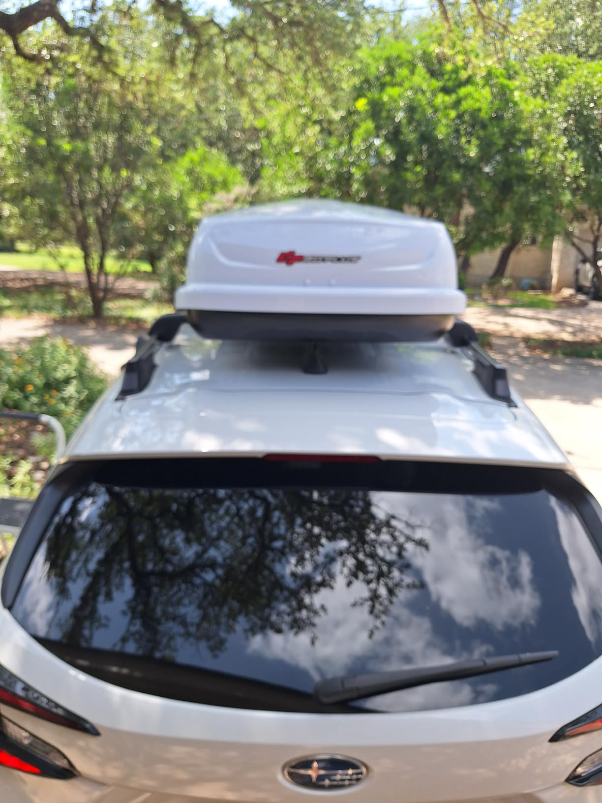 Goplus Rooftop Cargo Carrier Hard Shell, 14 Cubic Feet Waterproof Car Roof Cargo Carrier w/Dual Side Opening, Security Key, 165LBS Capacity, for 17” to 22.8” Wide Crossbar Rack, Vehicle Cargo Box customer photo 2