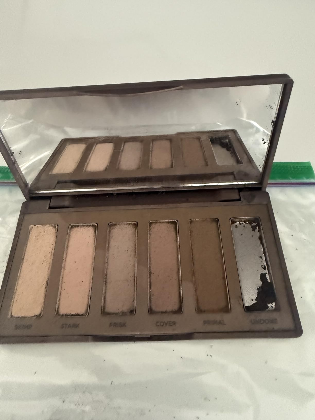 Urban Decay Naked2 Basics Matte Eyeshadow Palette - 6 Cool Neutral Shadows customer photo 2