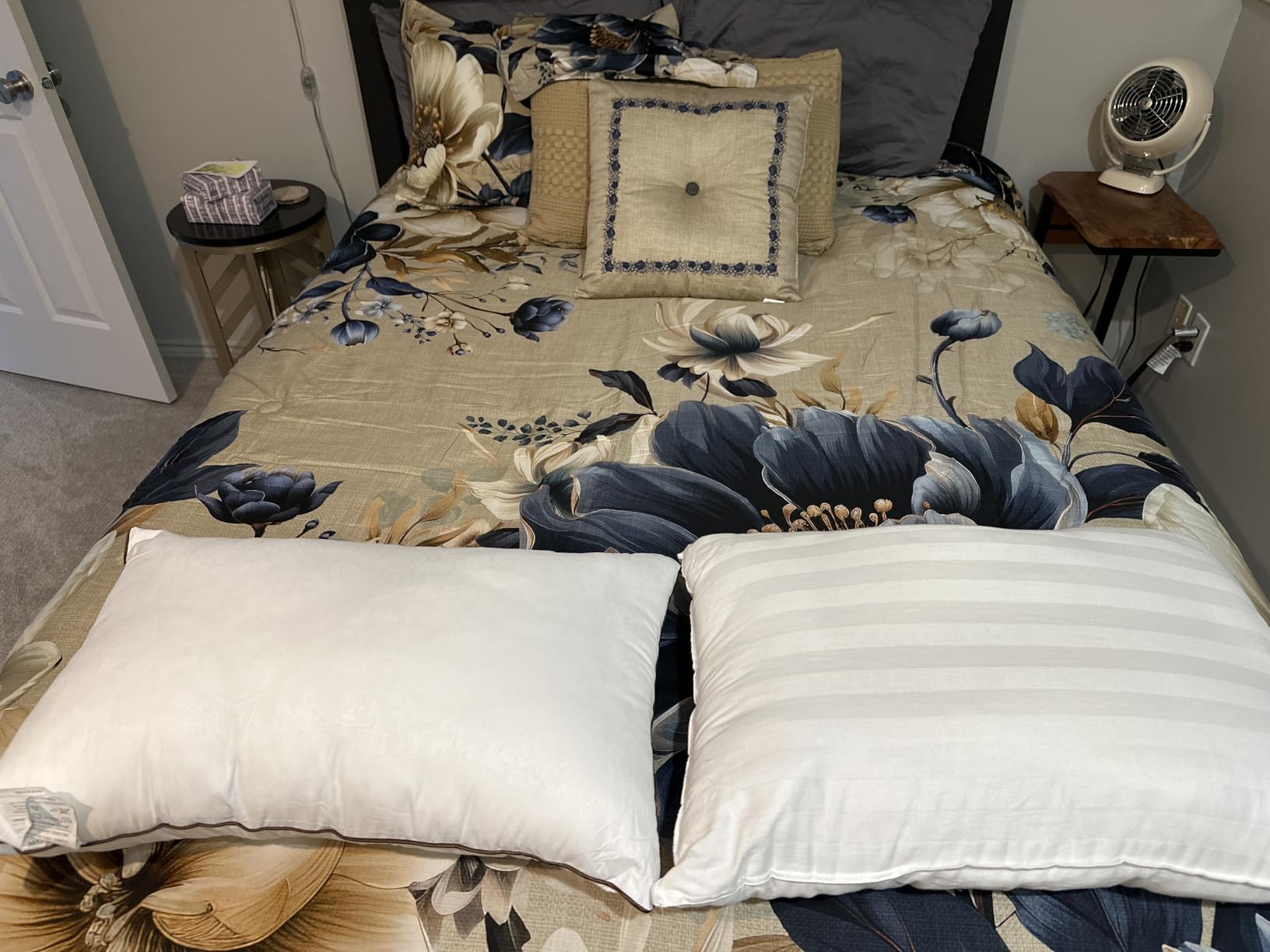JOLLYVOGUE Pillows Standard Size Set of 2, Cooling and Firm Pillows with Oeko-Tex Certified Down Alternative Filling for Side, Back, and Stomach Sleepers, Hotel Collection customer photo 2