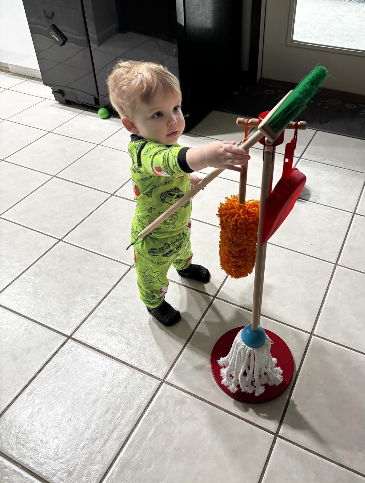 Melissa & Doug Dust Sweep Mop 6-Piece Wooden Cleaning Toy Set customer photo 1