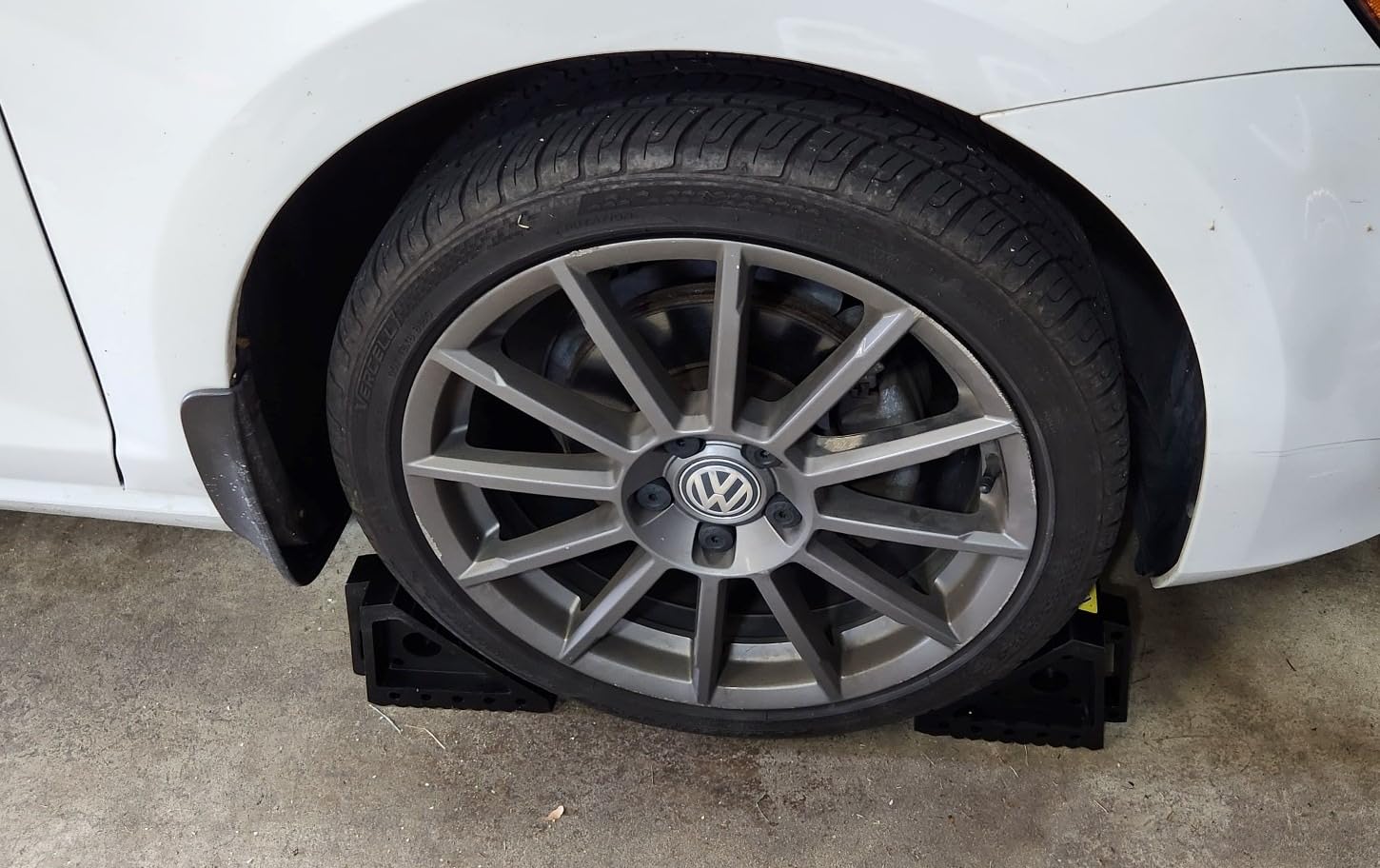 ROBLOCK 2 Pack Wheel Chocks Rubber Heavy Duty Black with Eyebolt, 9