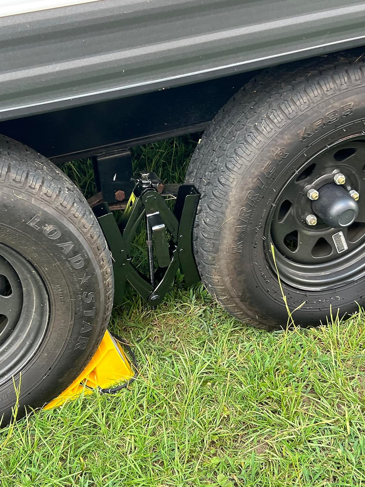 Original Camper Wheel Chock Stabilizer, X Chocks for RV 2 Pack, Heavy Duty RV Wheel Stabilizer for Travel Trailer, Fits 3.5″ to 11.5″ Tire Gaps, Anti-Rock Tire Chocks with Ratchet Wrench customer photo 1