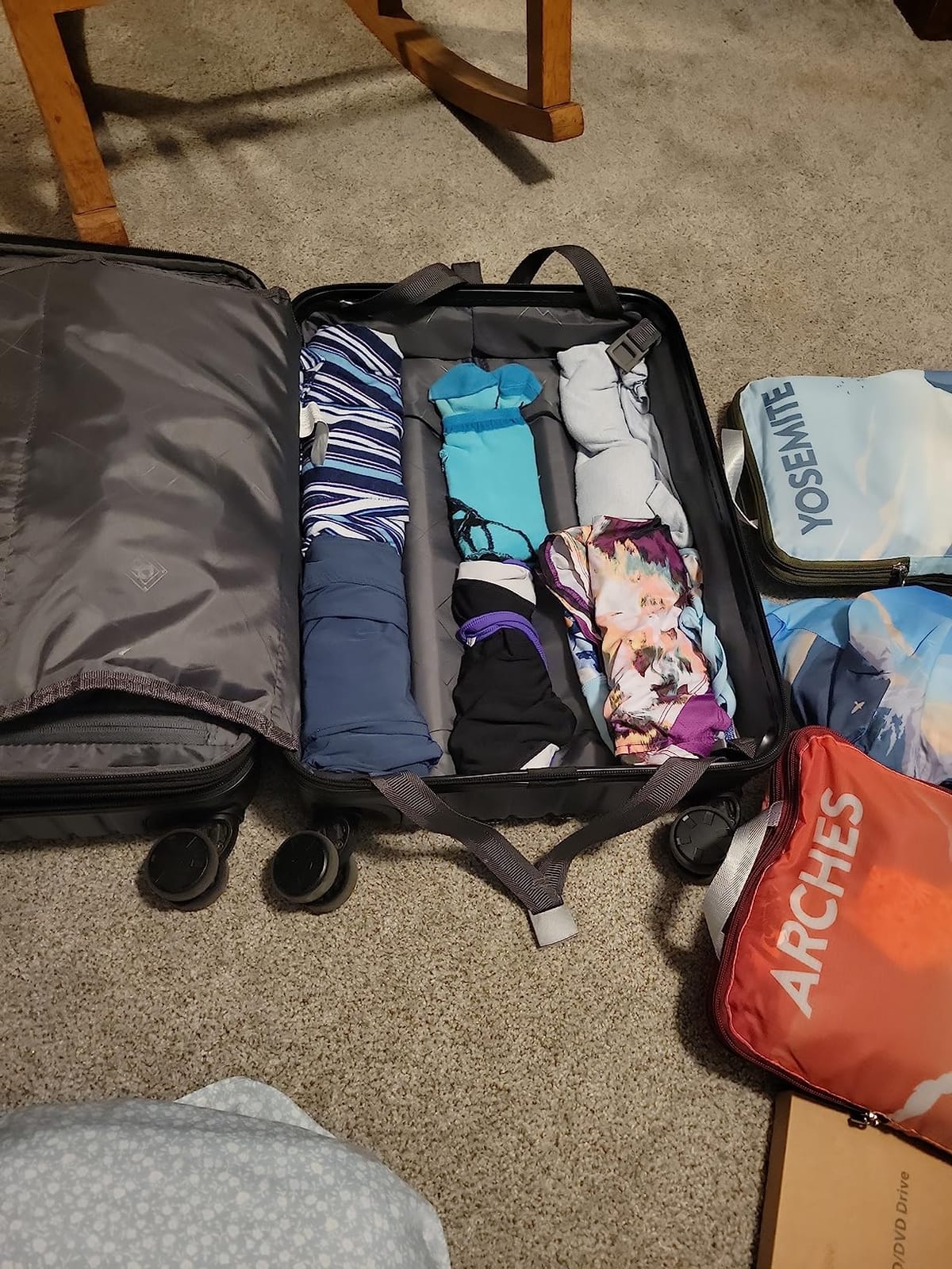 LEVEL8 Carry on Luggage Airline Approved, 20“ Expandable Carry on Suitcase customer photo 1