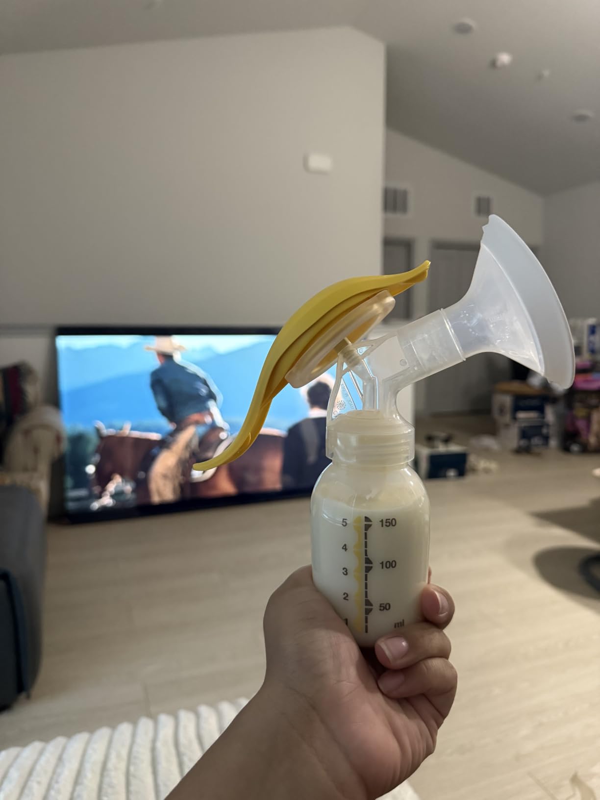 Medela Harmony Manual Breast Pump, On-the-Go, More Milk Output customer photo 1