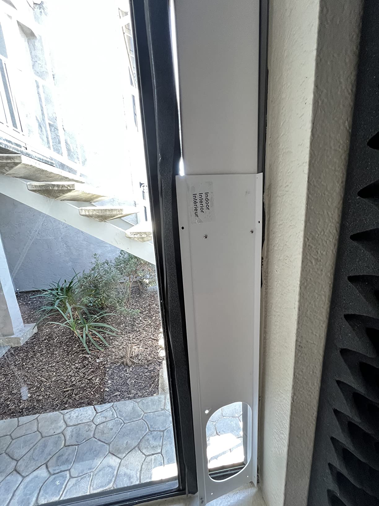Frigidaire Portable Room Air Conditioner 8,000 BTU (ASHRAE) / 5,500 BTU (DOE), Cools Up to 350 Sq. Ft., Quiet Operation, Dehumidifying Dry Mode, White customer photo 1