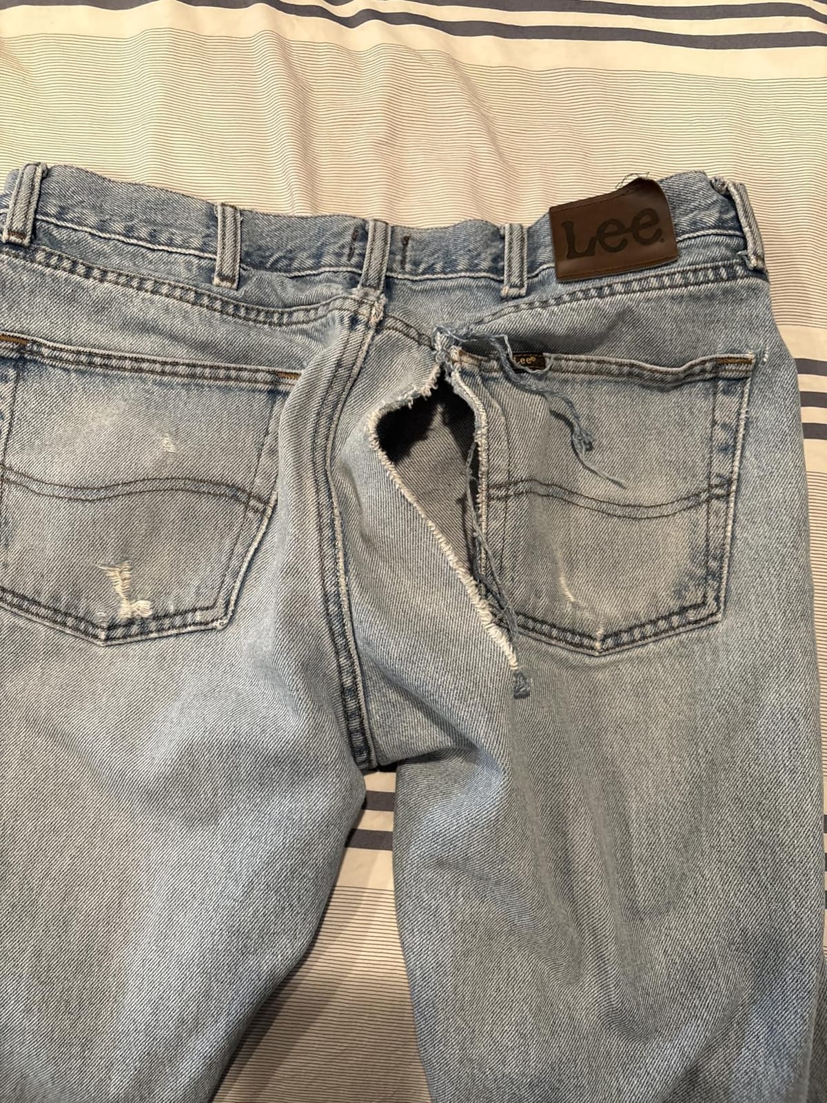Lee Men's Regular Fit Straight Leg Jean customer photo 1