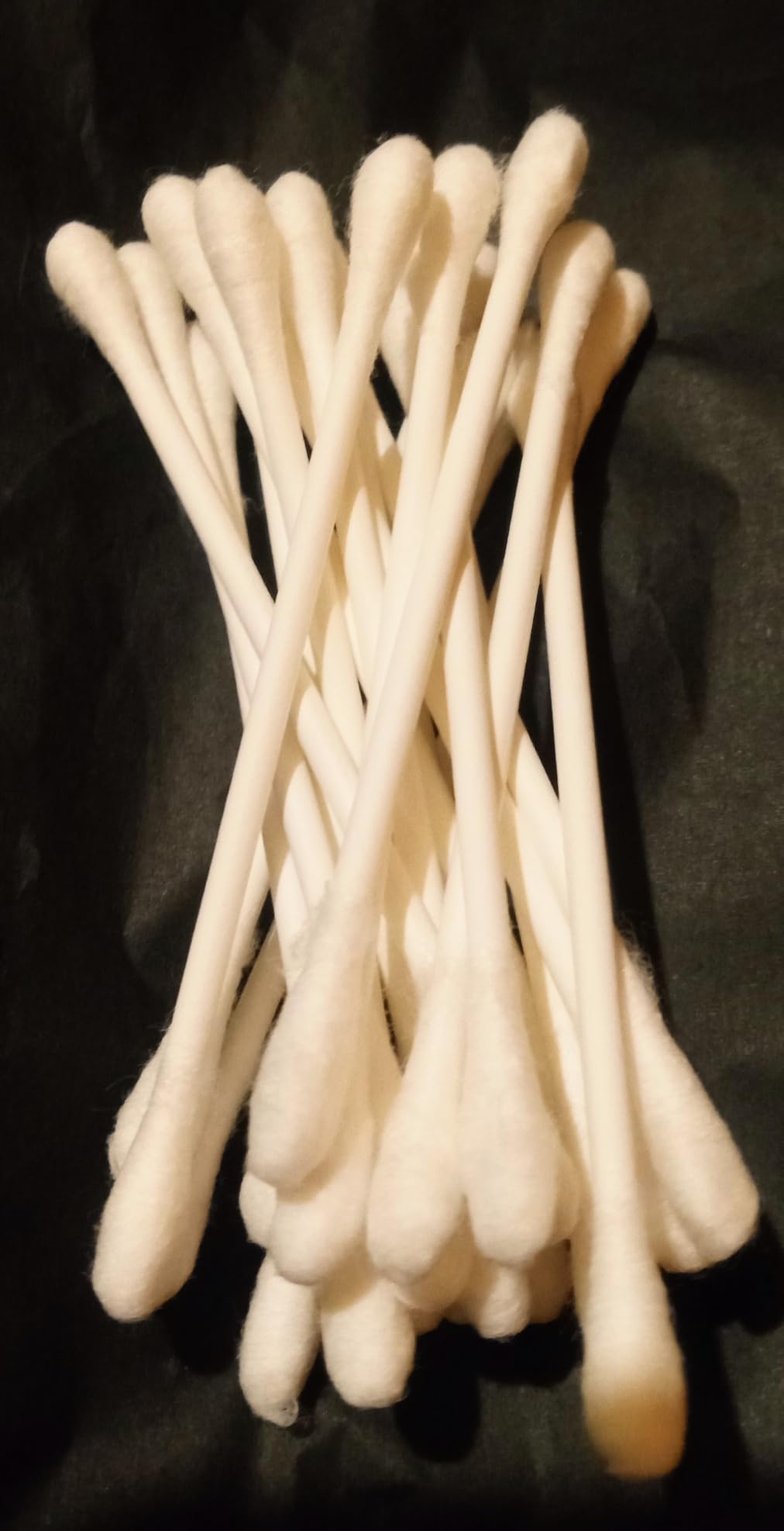 Amazon Basics Double-Tipped Cotton Swabs for Personal Hygiene and Baby Care, Cotton, Versatile, 500 Count customer photo 2