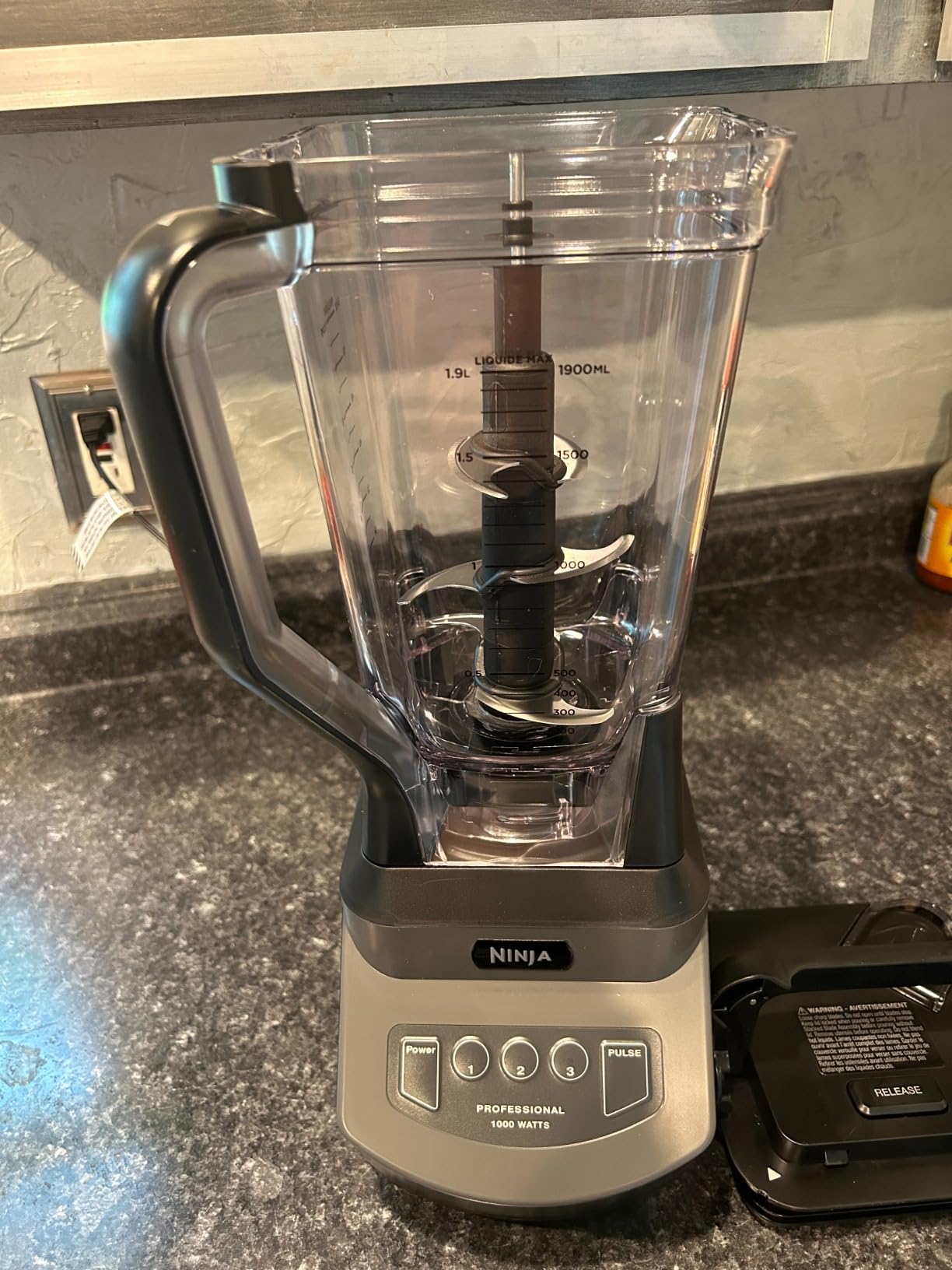 Ninja Blender for Smoothies & Shakes, 1000W, 72oz Pitcher, Black, NJ601AMZ customer photo 1