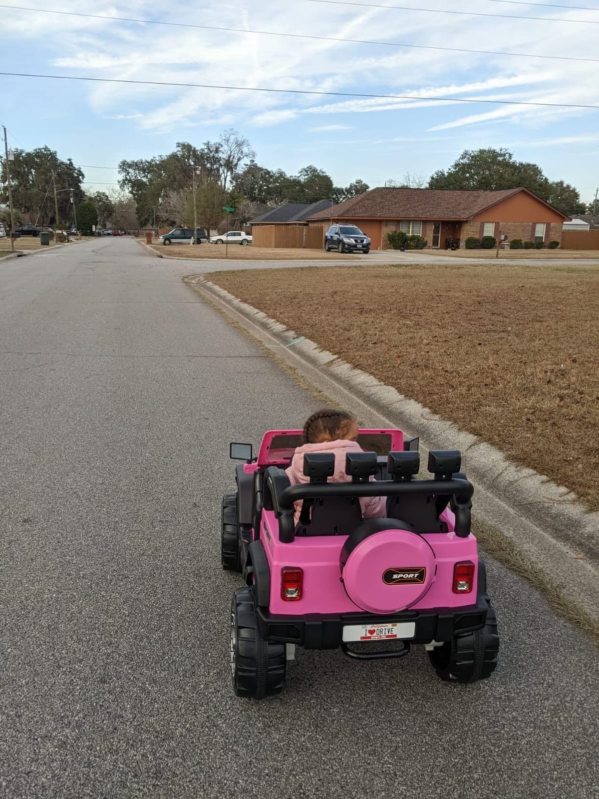 HONEY JOY 2 Seat Ride On Truck, 12V Off-Road Ride On Car with Remote Control, Slow Start, Spring Suspension, LED Lights, Music, 3 Speeds, Battery Powered Electric Vehicle for Two Kids(Red) customer photo 1