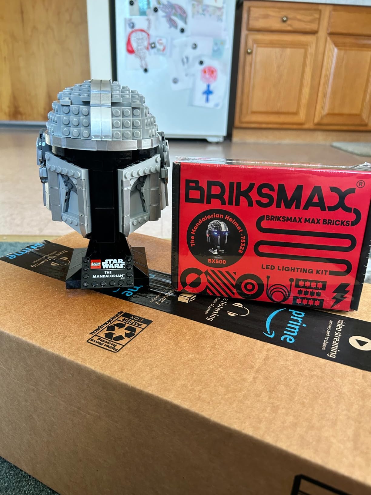 LEGO Star Wars The Mandalorian Helmet 75328 Buildable Model Kit, Display Collectible Decoration Set for Adults, Men, Women, Mom, Dad, Collectible Gift Idea customer photo 1