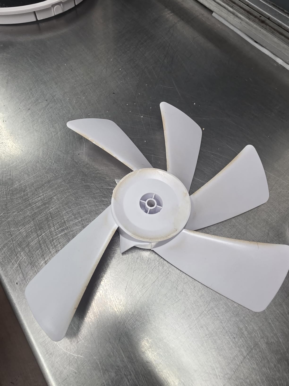 RV Roof Vent Fan 14x14 with 4 Color LED Ambiance Light, Reversible Airflow, Ultra-Quiet 12V (24V Max) Vent Fan with Remote & Rain Sensor customer photo 1