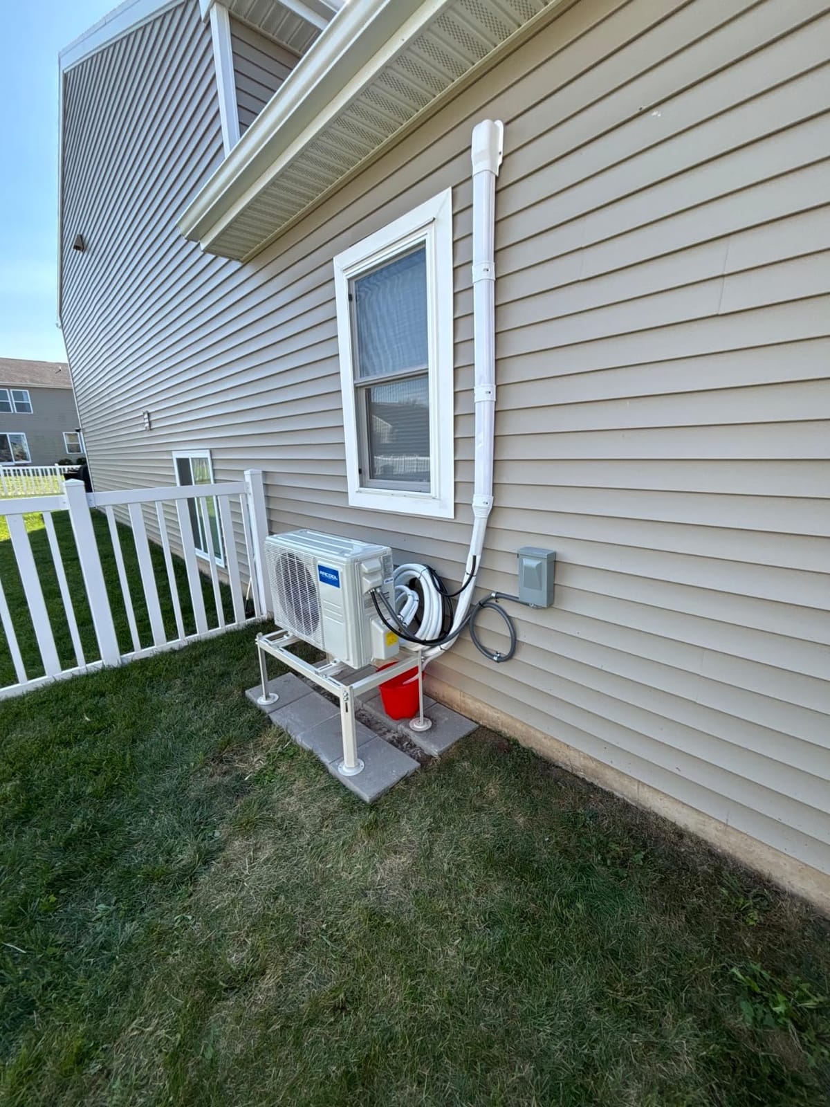 MRCOOL 18000 BTU Ductless Inverter Mini Split Air Conditioner & Heat Pump customer photo 2