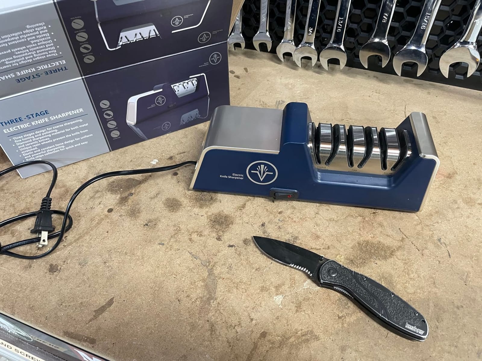 Homly Professional Electric Knife Sharpeners for Kitchen Knives with Diamond Abrasives and Precision Angle Guides, Multifunctional 3-Stage Slots, Applicable to Straight Knife and Ceramic Knife customer photo 2