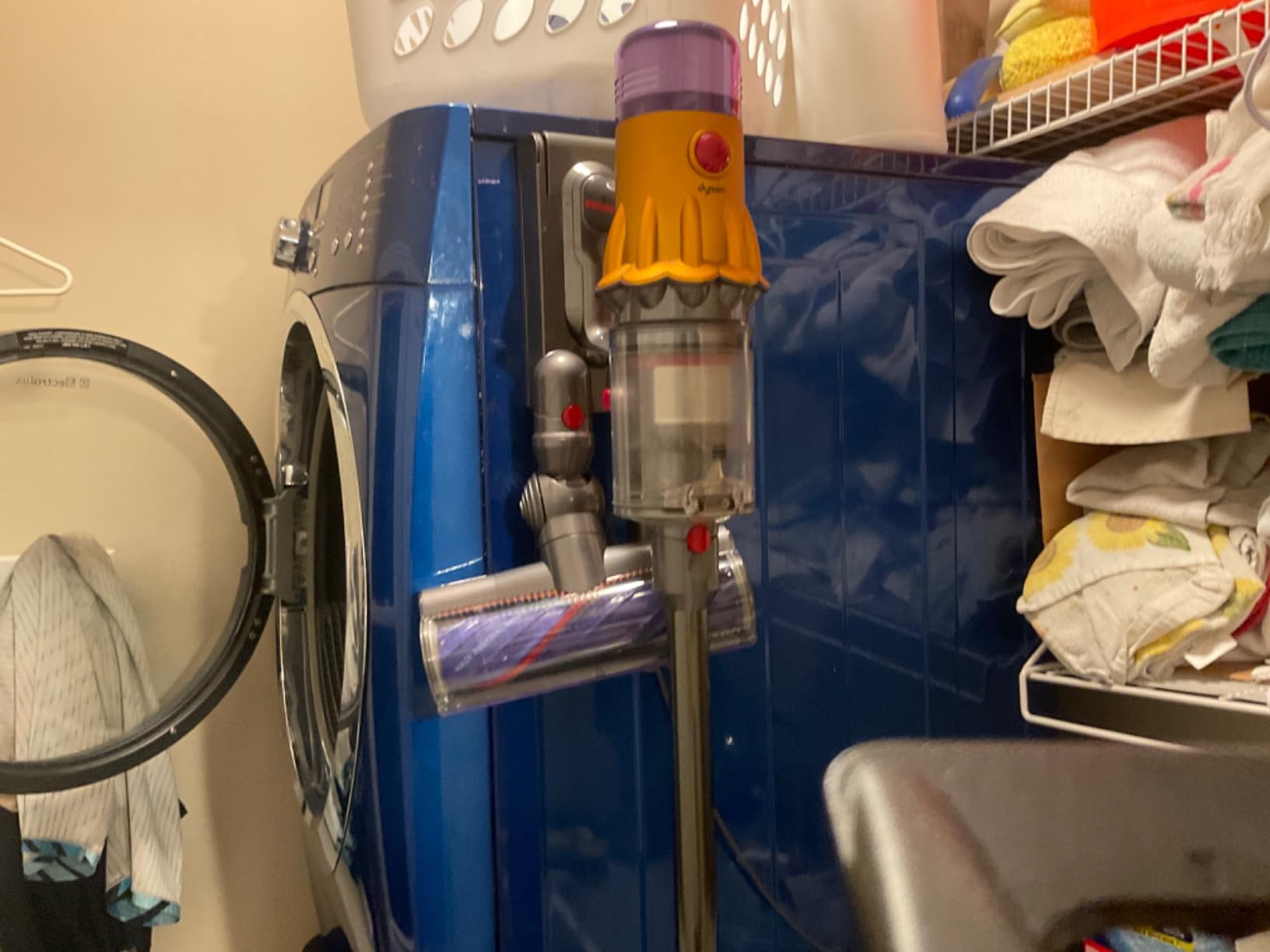 Dyson Cordless Stick Vacuum customer photo 2