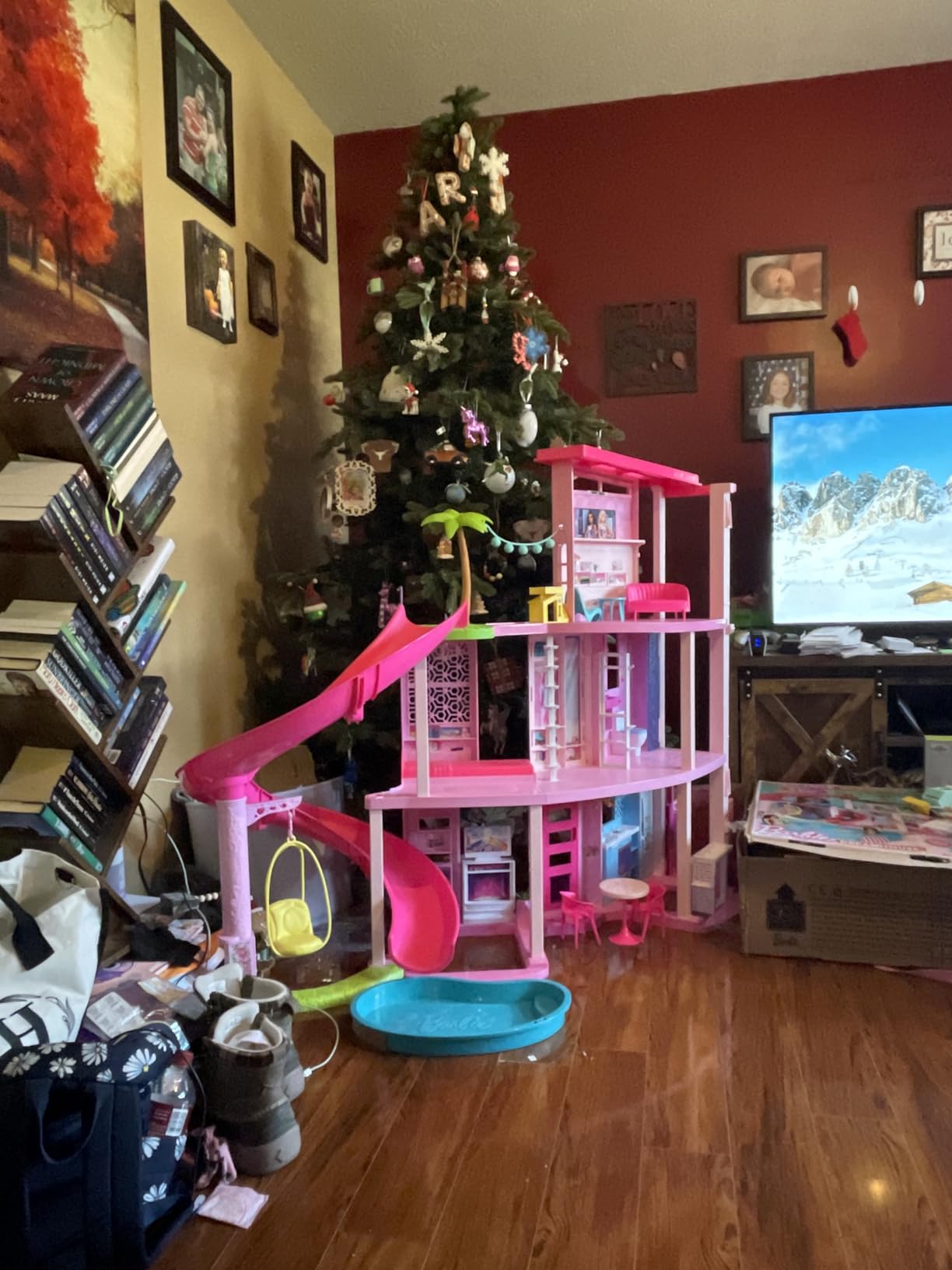 Barbie DreamHouse, Pool Party Doll House customer photo 1
