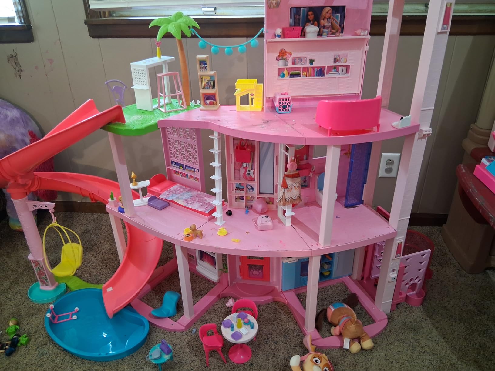 Barbie DreamHouse, Pool Party Doll House customer photo 2