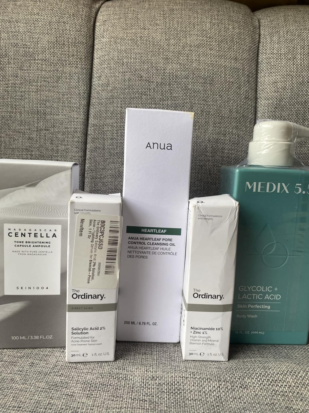 Anua Heartleaf Pore Control Cleansing Oil, Korean Skincare, 6.76 fl.oz customer photo 1