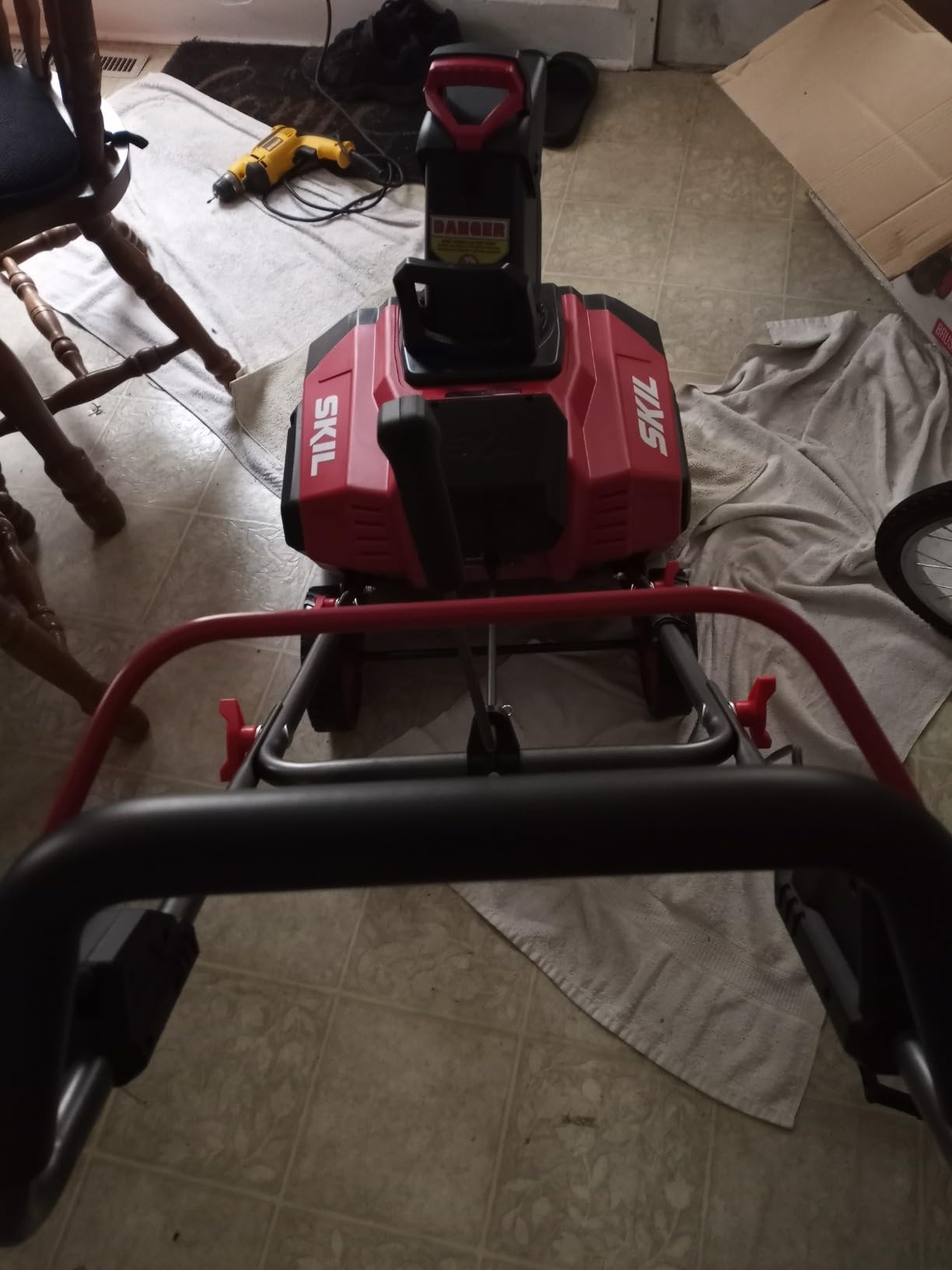 SKIL PWR CORE 40 Brushless 40V 20 in. Single Stage Snow Blower Kit, 30'ft Throwing Distance, Includes 6.0Ah Battery and Charger- SB2001C-10 red customer photo 2
