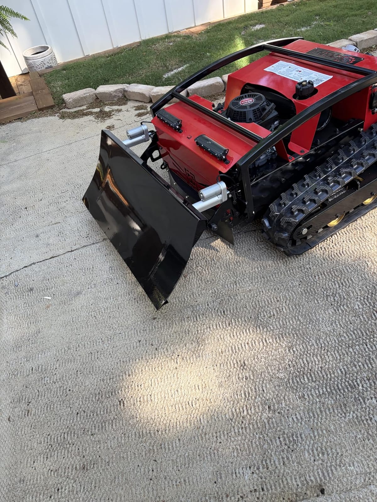 Remote Control Tracked Lawn Mower, 55° Slope Climb, 22-Inch Cutting Width, 9 HP Gas Engine, 6L Auxiliary Fuel Tank, Brushless Drive Motor customer photo 1