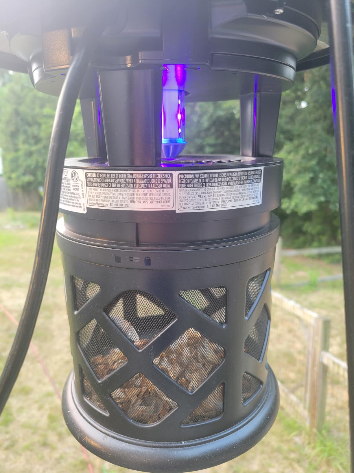 Dynatrap DT2030SR Fly Traps Outdoor - Mosquito & Flying Insect Killer for 1 Acre – Kills Mosquitoes, Flies, Gnats, Wasps - Bug Zapper Alternative - Black customer photo 2