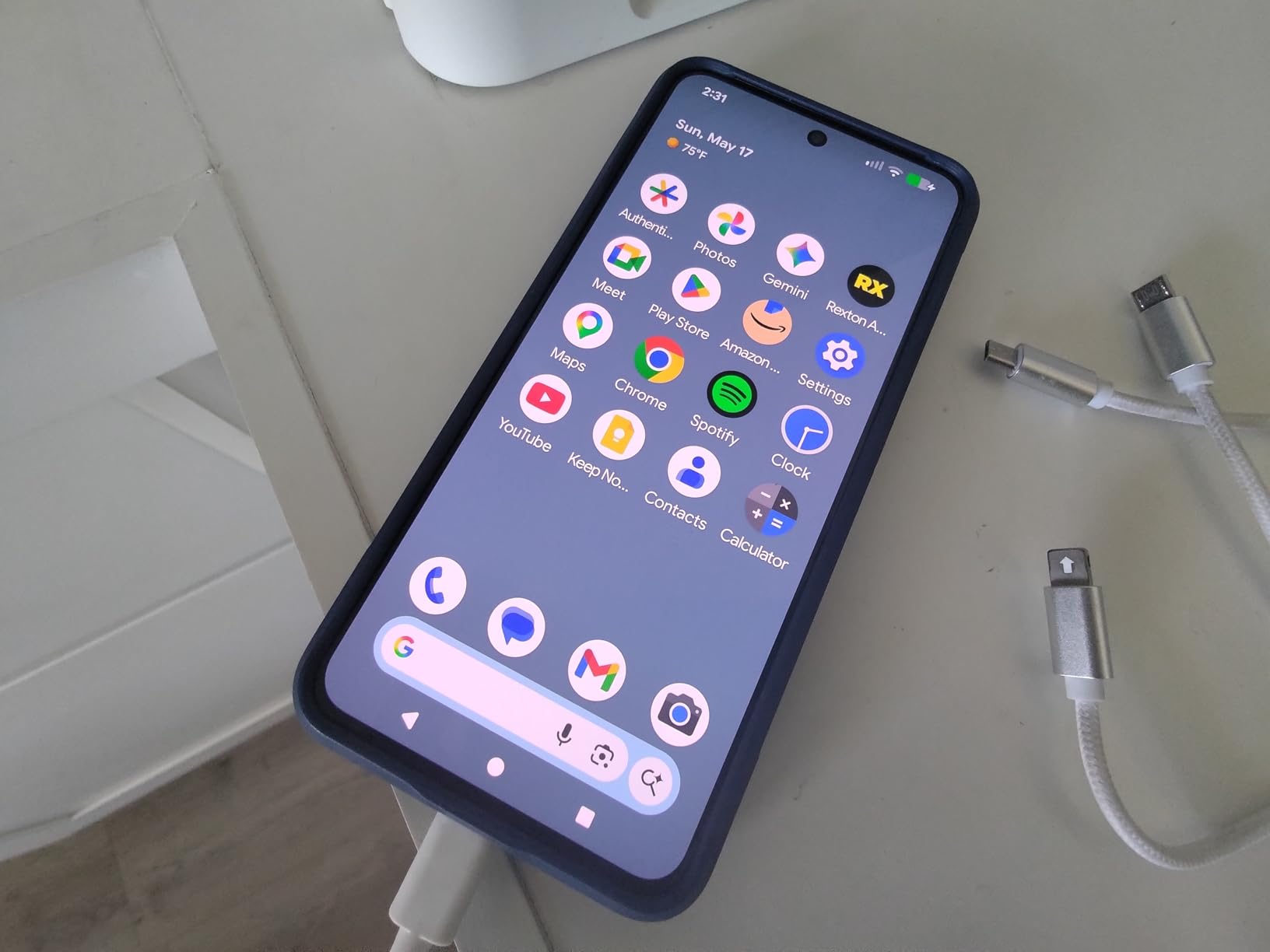 Google Pixel 8 5G,US Version, 128 GB Obsidian - Unlocked (Renewed) customer photo 2