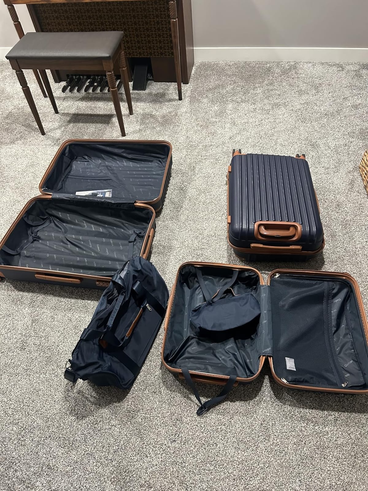 Cosbarn Luggage Sets, Lightweight Durable Hardshell, 5 piece Suitcase Sets customer photo 2