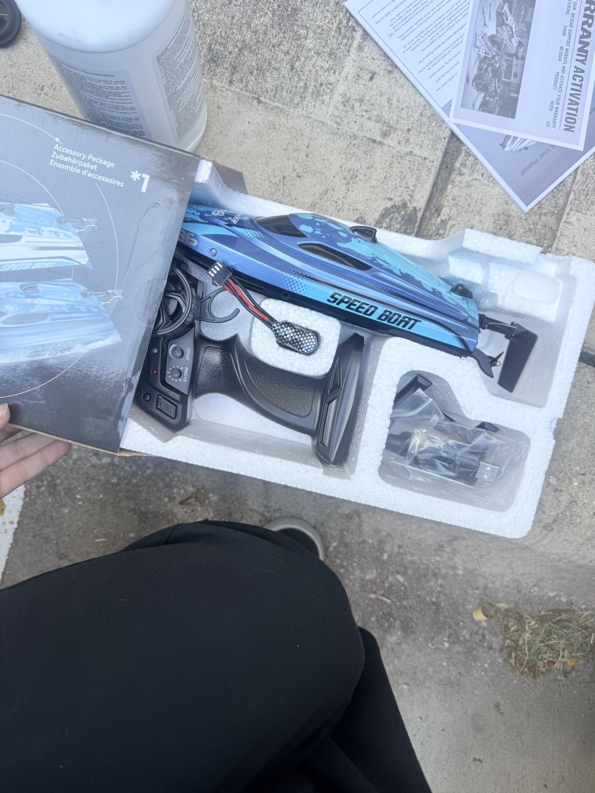 BEZGAR RC Boat TX126-12 Inch Remote Control Boat for Lakes and Pools customer photo 1
