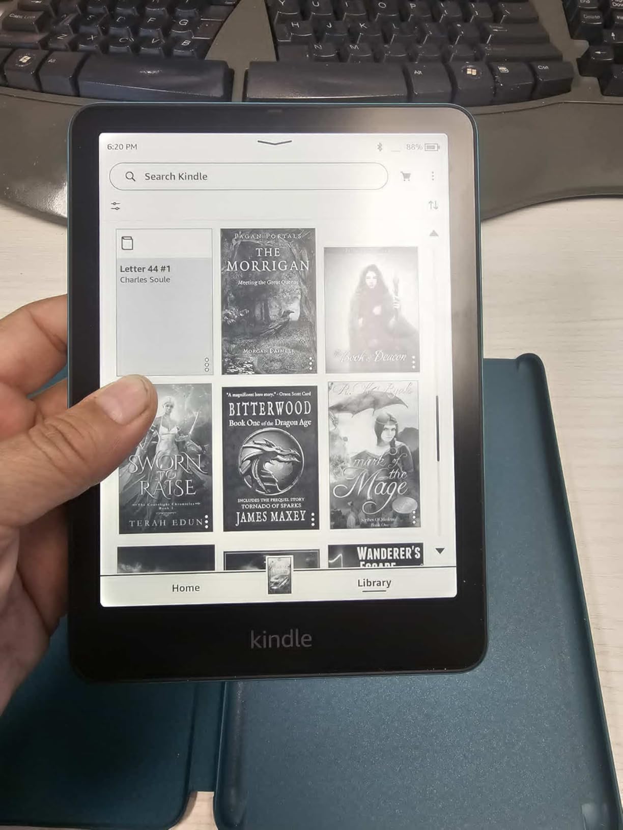 Amazon Kindle Paperwhite Bundle: Includes, Amazon Kindle Paperwhite Signature Edition 32GB | Jade, Plant-Based Leather Cover & Wireless Charging Dock | Jade customer photo 2