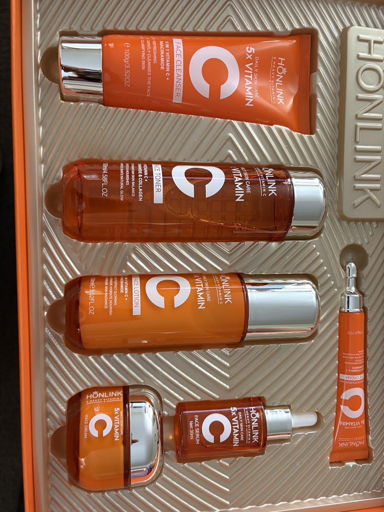 Vitamin C Niacinamide Skincare Set, Daily Facial Care Routine with 6-Piece customer photo 1