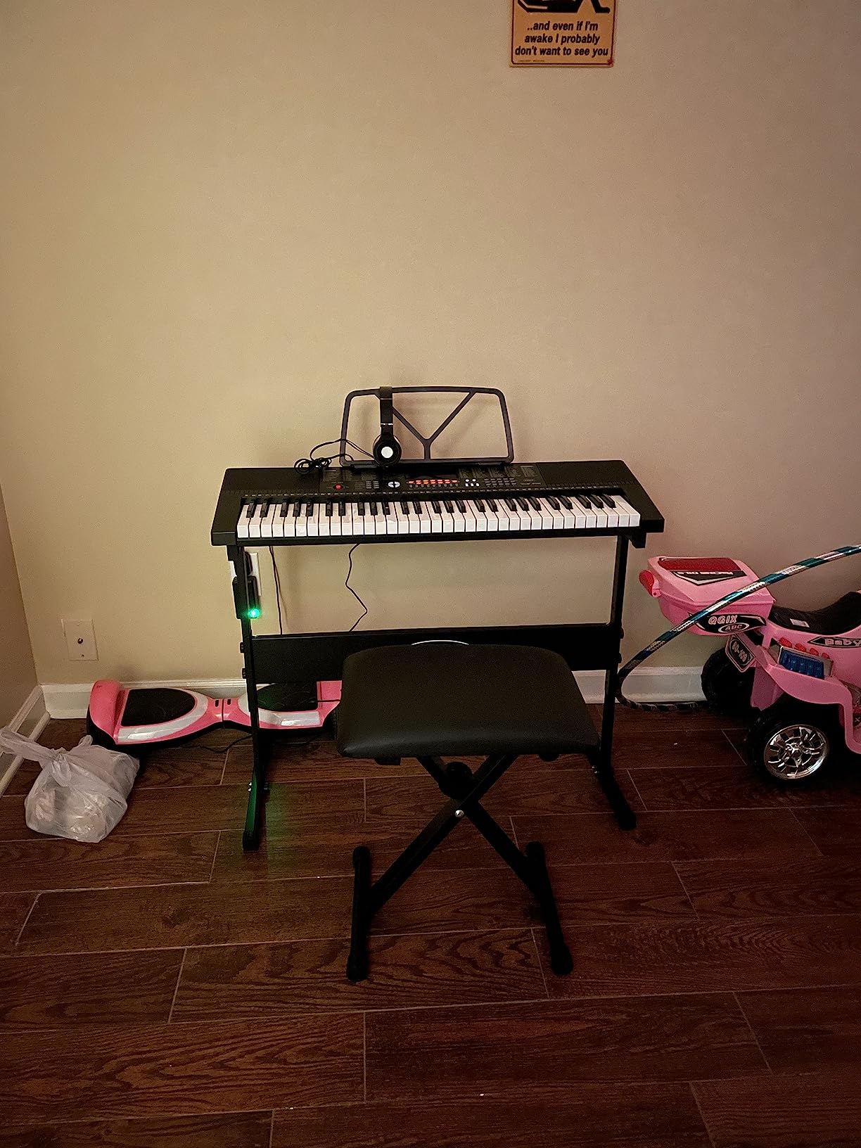 ZENY 61-Key Portable Electric Keyboard Piano with Built In Speakers, LED Screen, Headphones, Microphone, Piano Stand, Music Sheet Stand and Stool (Pink) customer photo 2