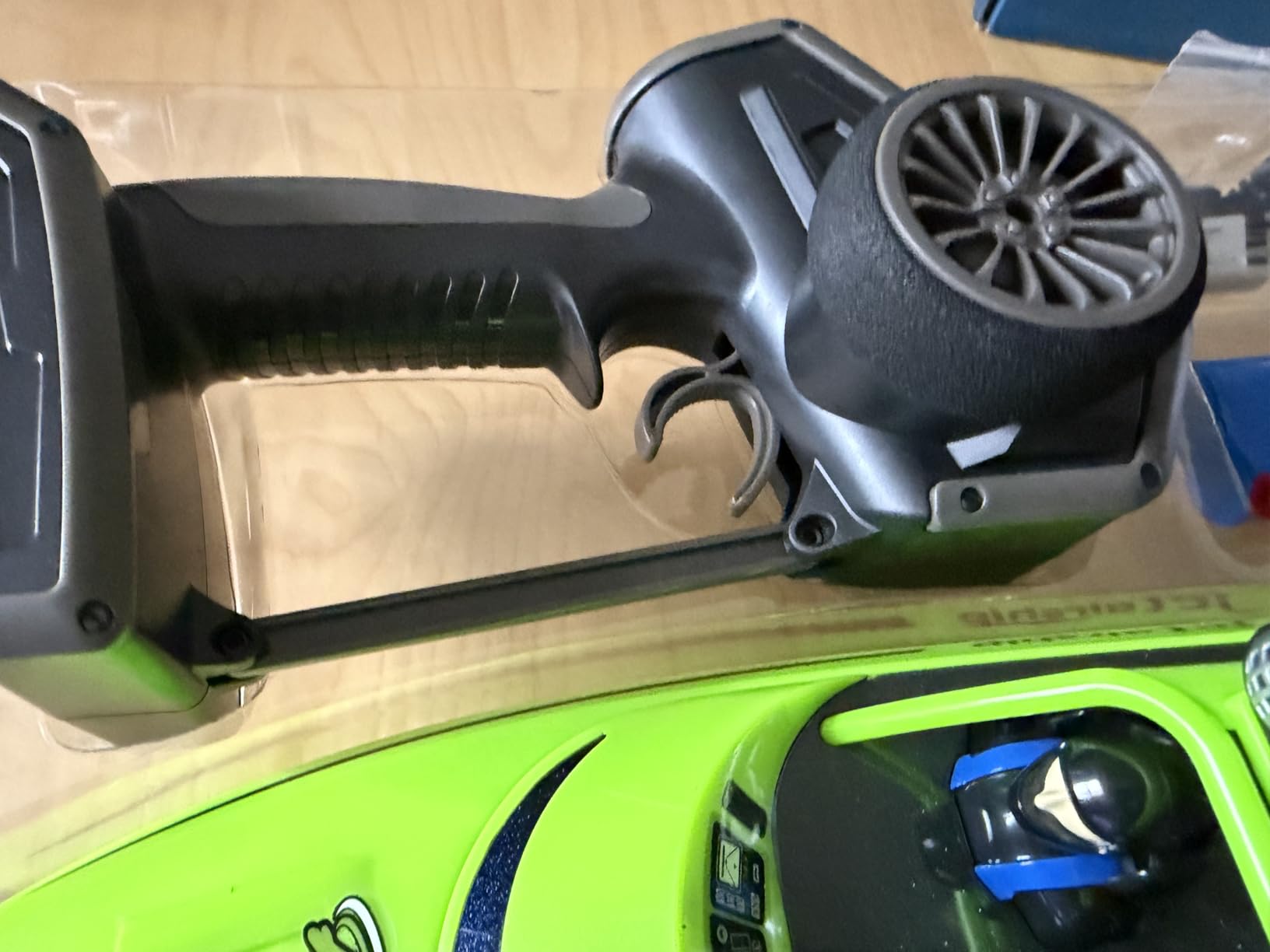 ARRIS Fast RC Jet Boat with Self-Righting Water Jet Pump RTR customer photo 2