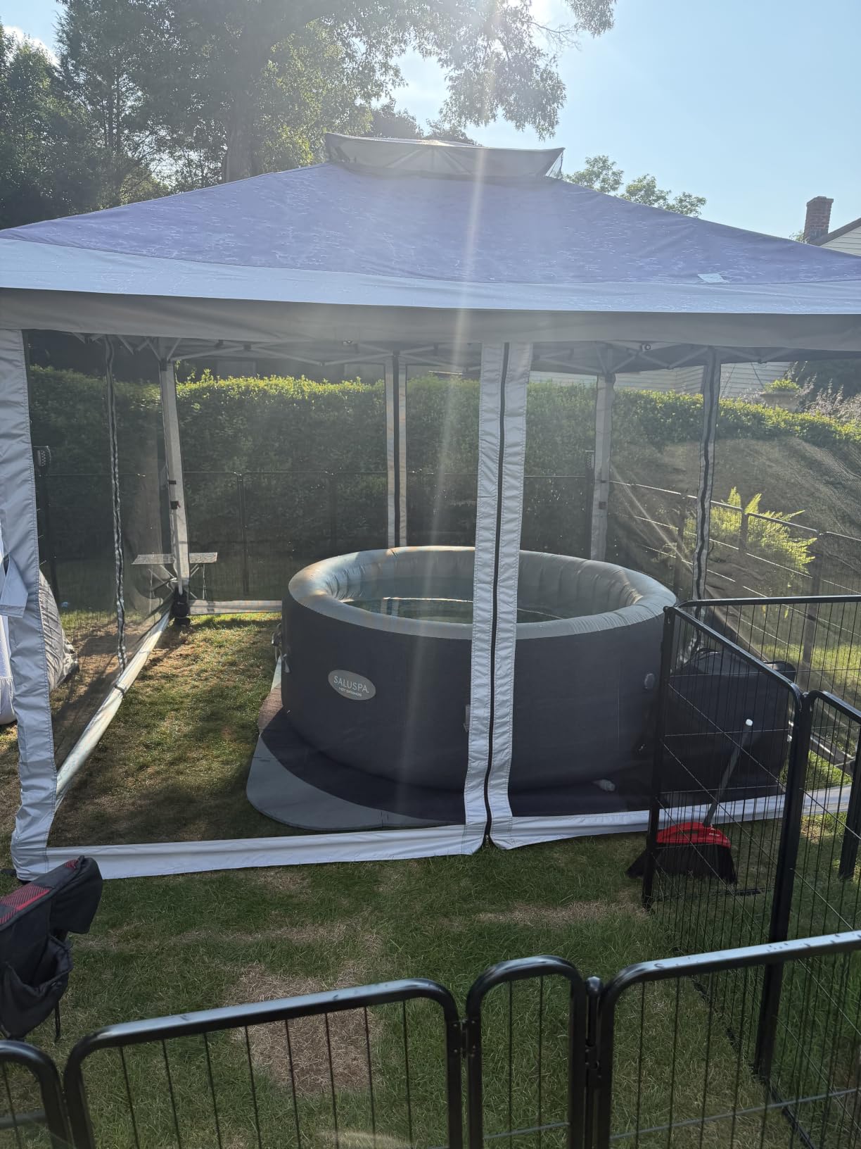 SaluSpa Hot Springs 2-4 Person Round Inflatable Hot Tub, Energy-Efficient customer photo 2